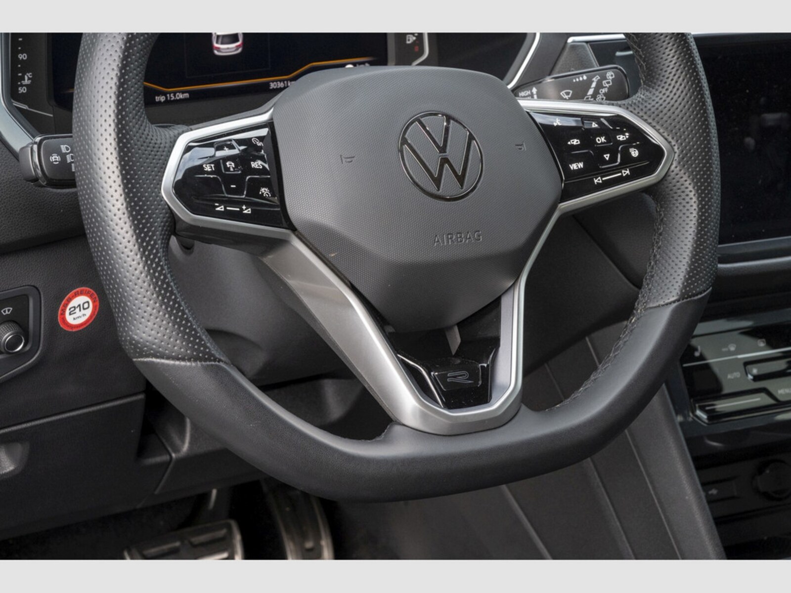 Volkswagen Tiguan Allspace – Bild 18