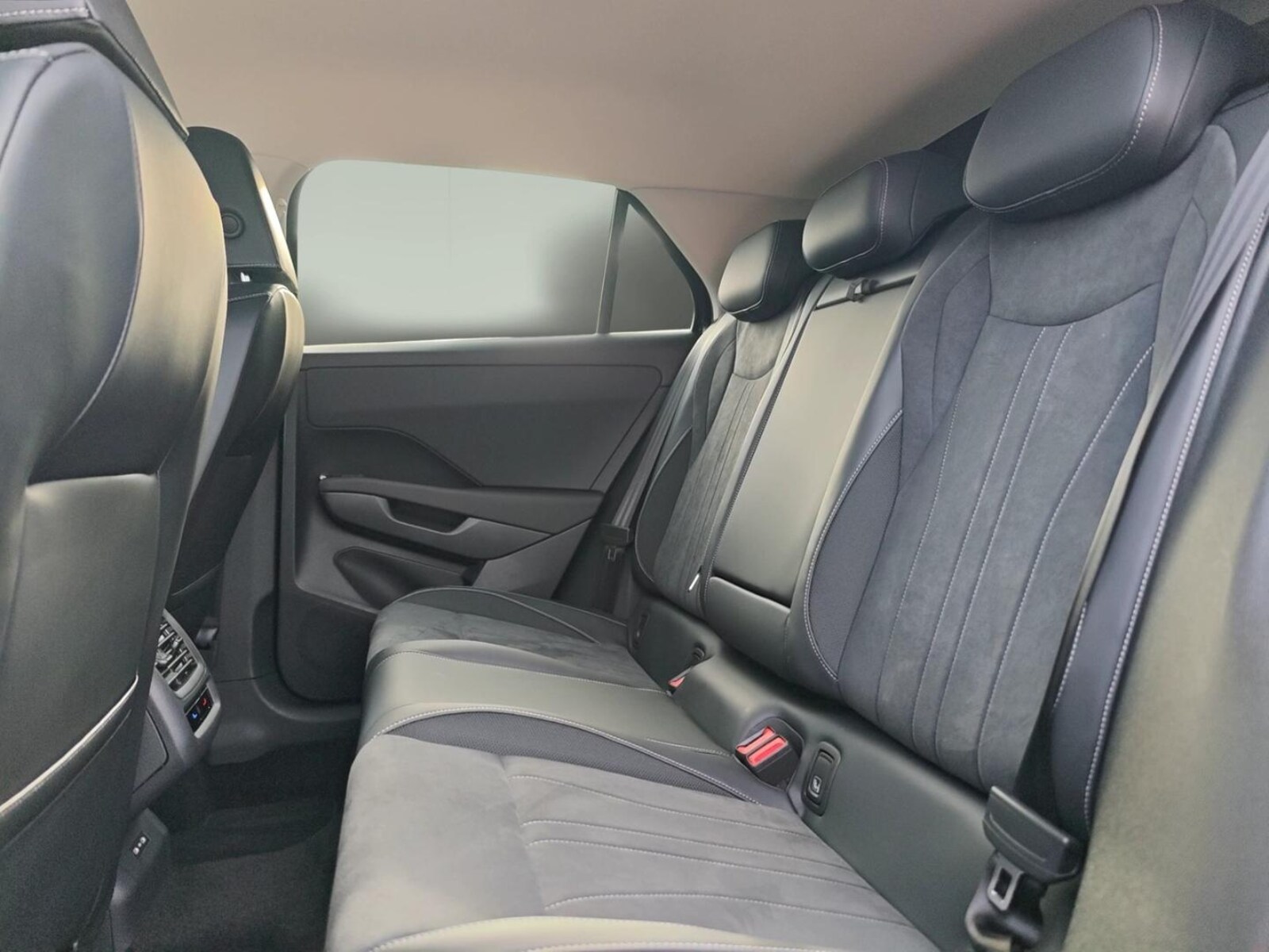 Volkswagen T-Roc – Bild 11