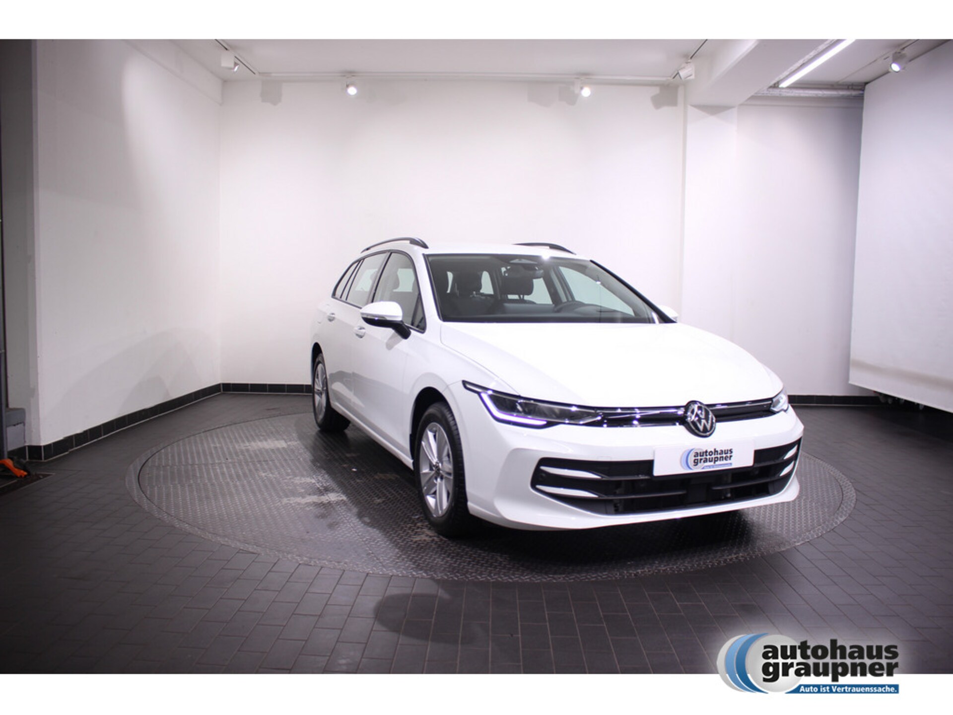 Volkswagen Golf Variant Life