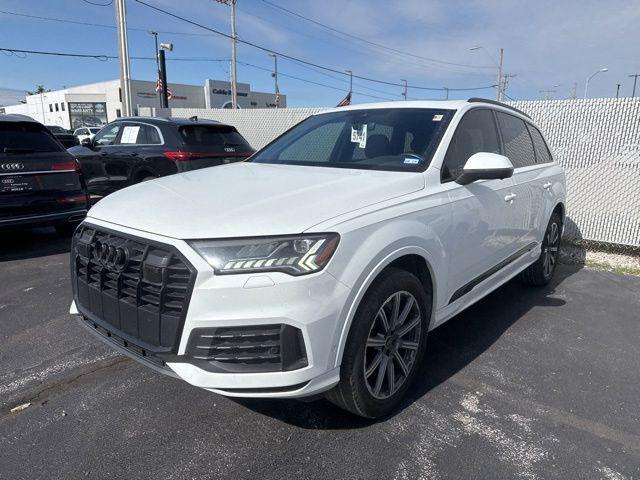 2023 Audi Q7 45 Premium Plus quattro Tiptronic's photo