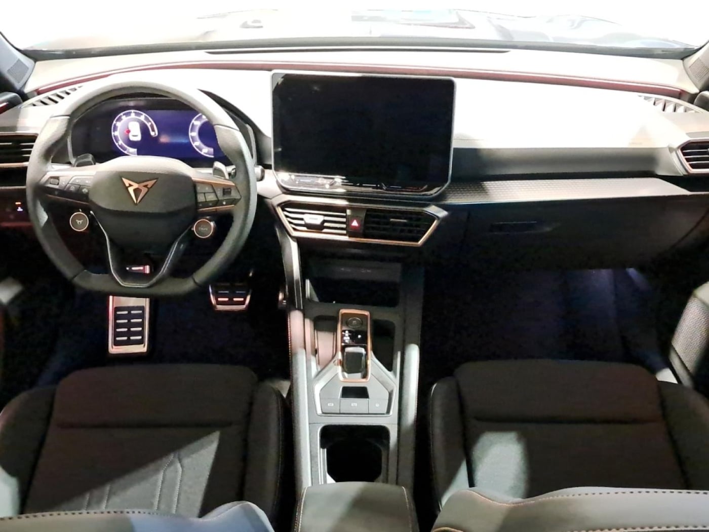 CUPRA Formentor 1.5 eTSI DSG 110 kW (150 CV) — photo 4
