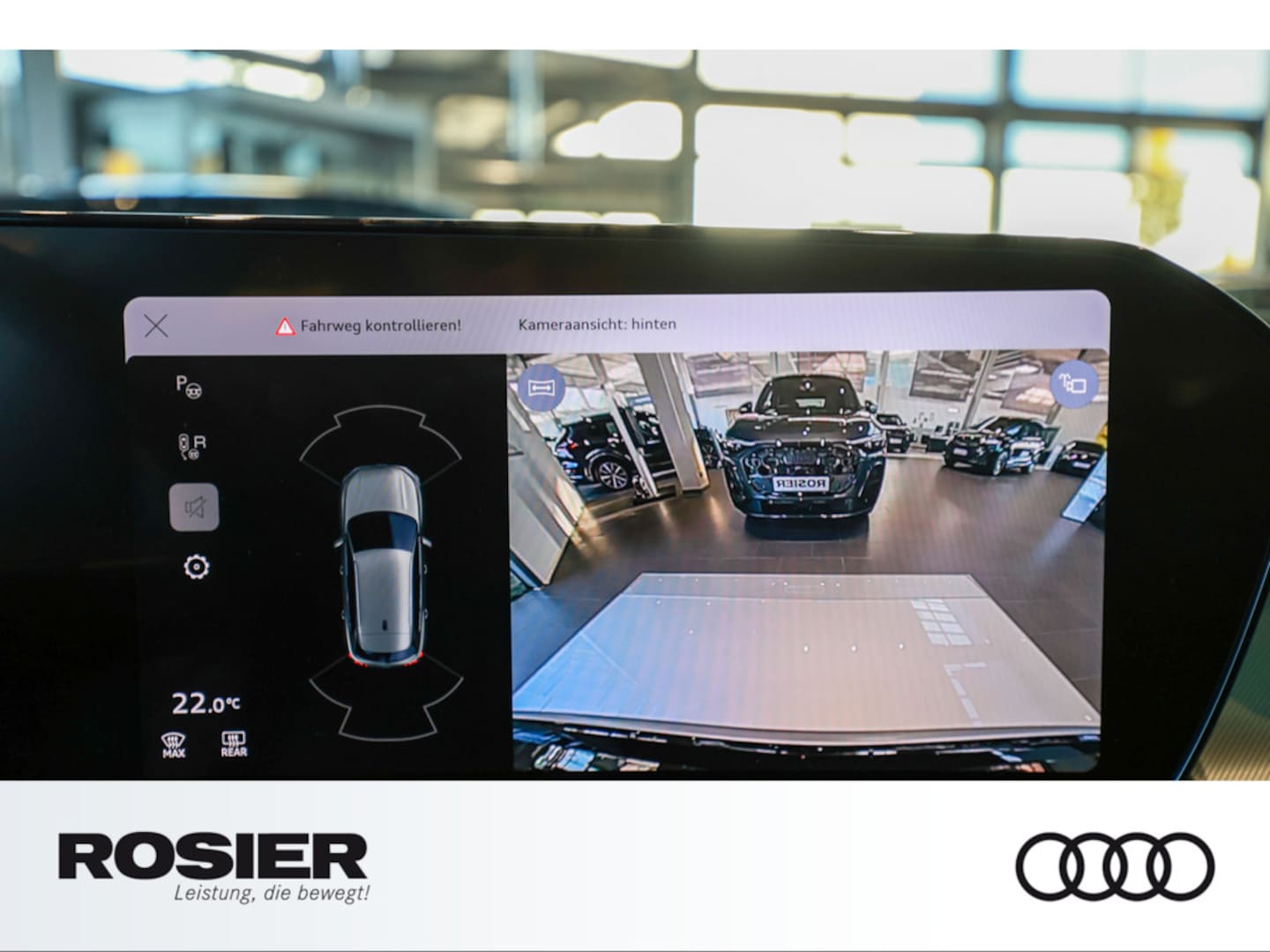 Bild über Audi Q3 SUV TFSI 110 kW S tronic - für weitere Informationen kontaktieren Sie den Audi Partner