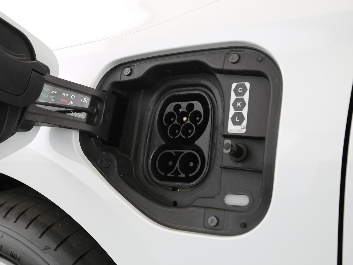 Bild über Audi A3 Sportback TFSI e 40 TFSI e S tronic - für weitere Informationen kontaktieren Sie den Audi Partner