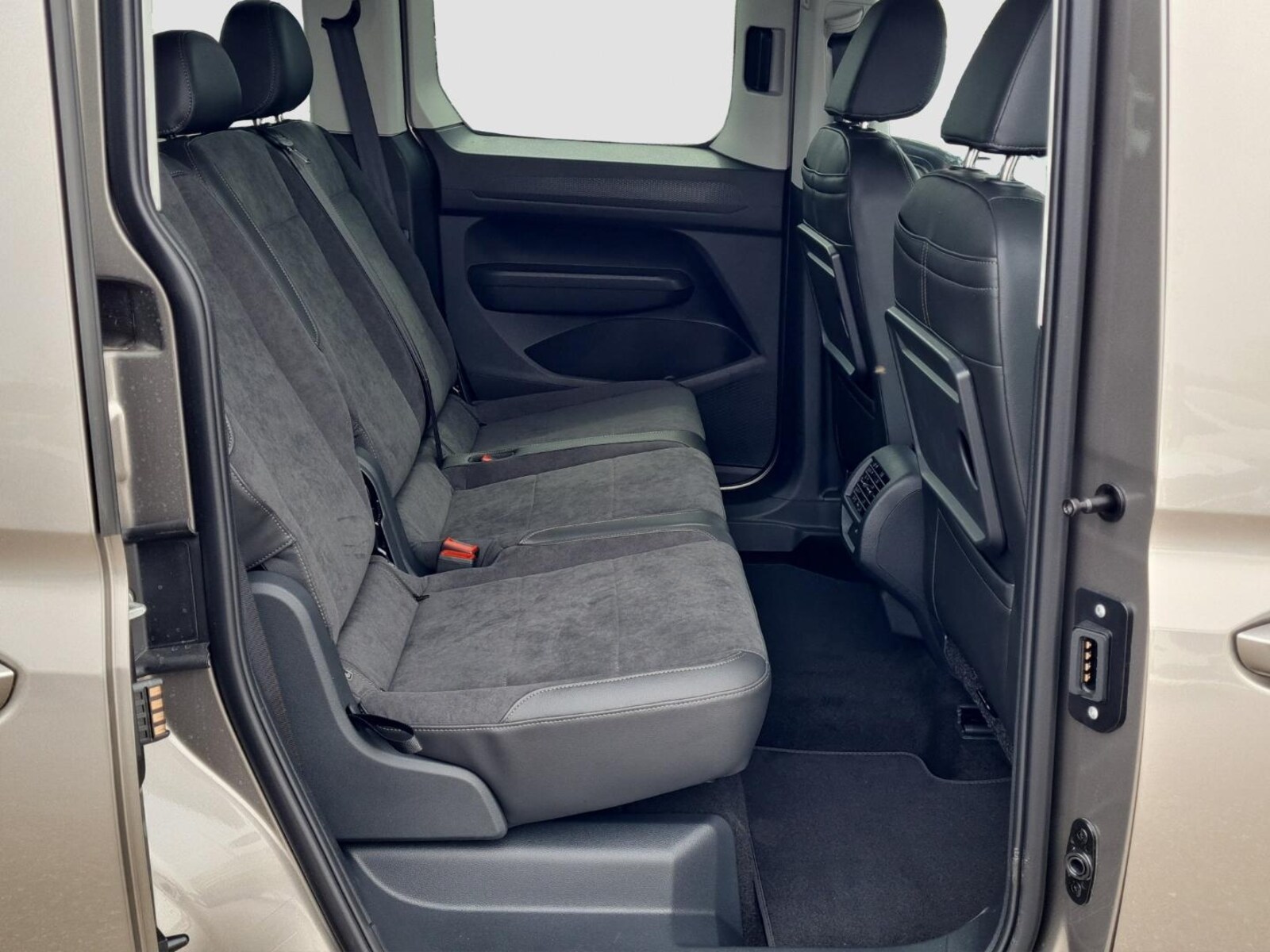 Volkswagen Caddy – Bild 15