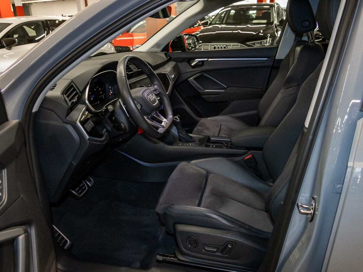 Image about Audi RS Q3 TFSI quattro S tronic