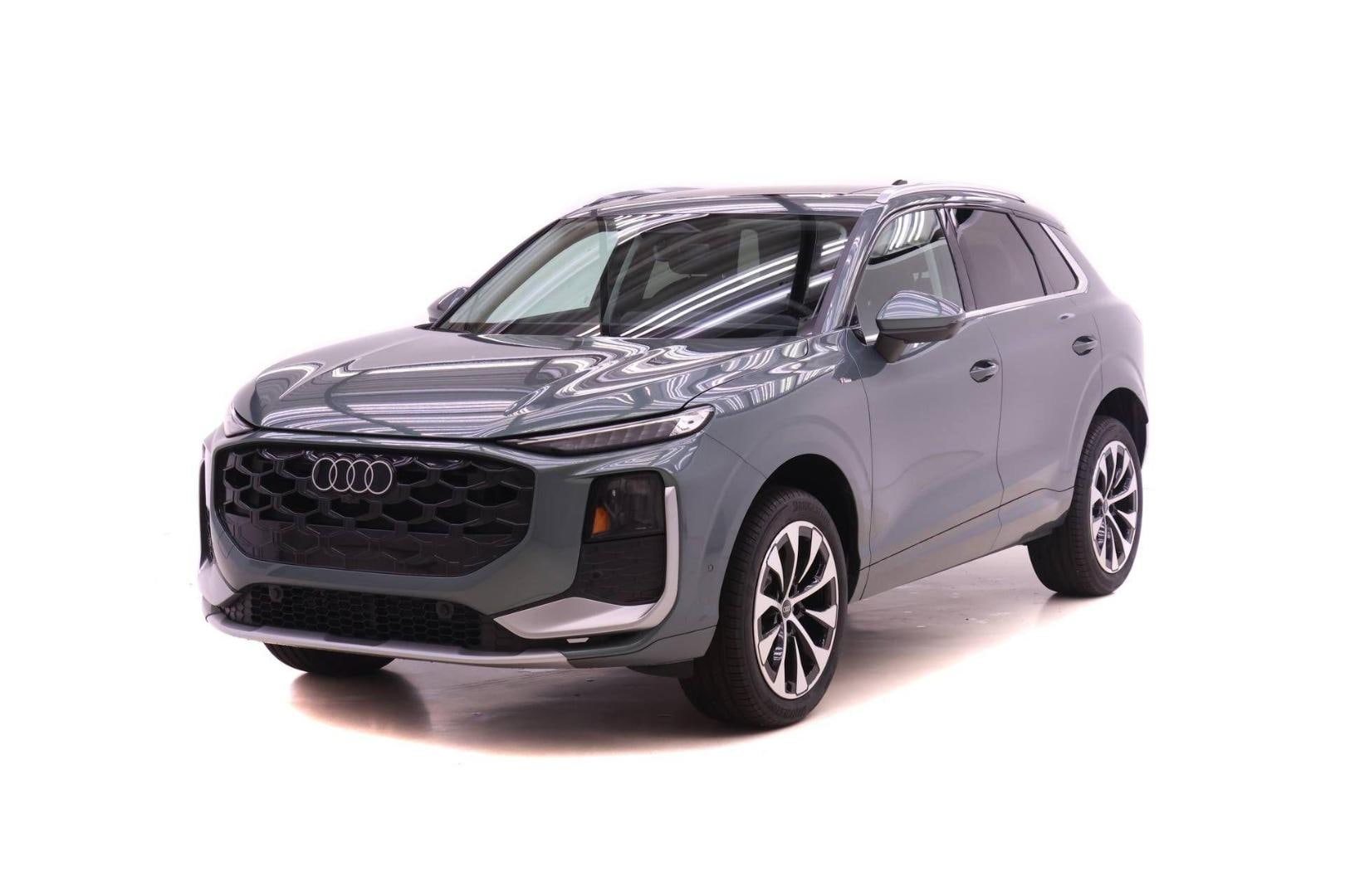 2026 Audi Q3 S line quattro's photo