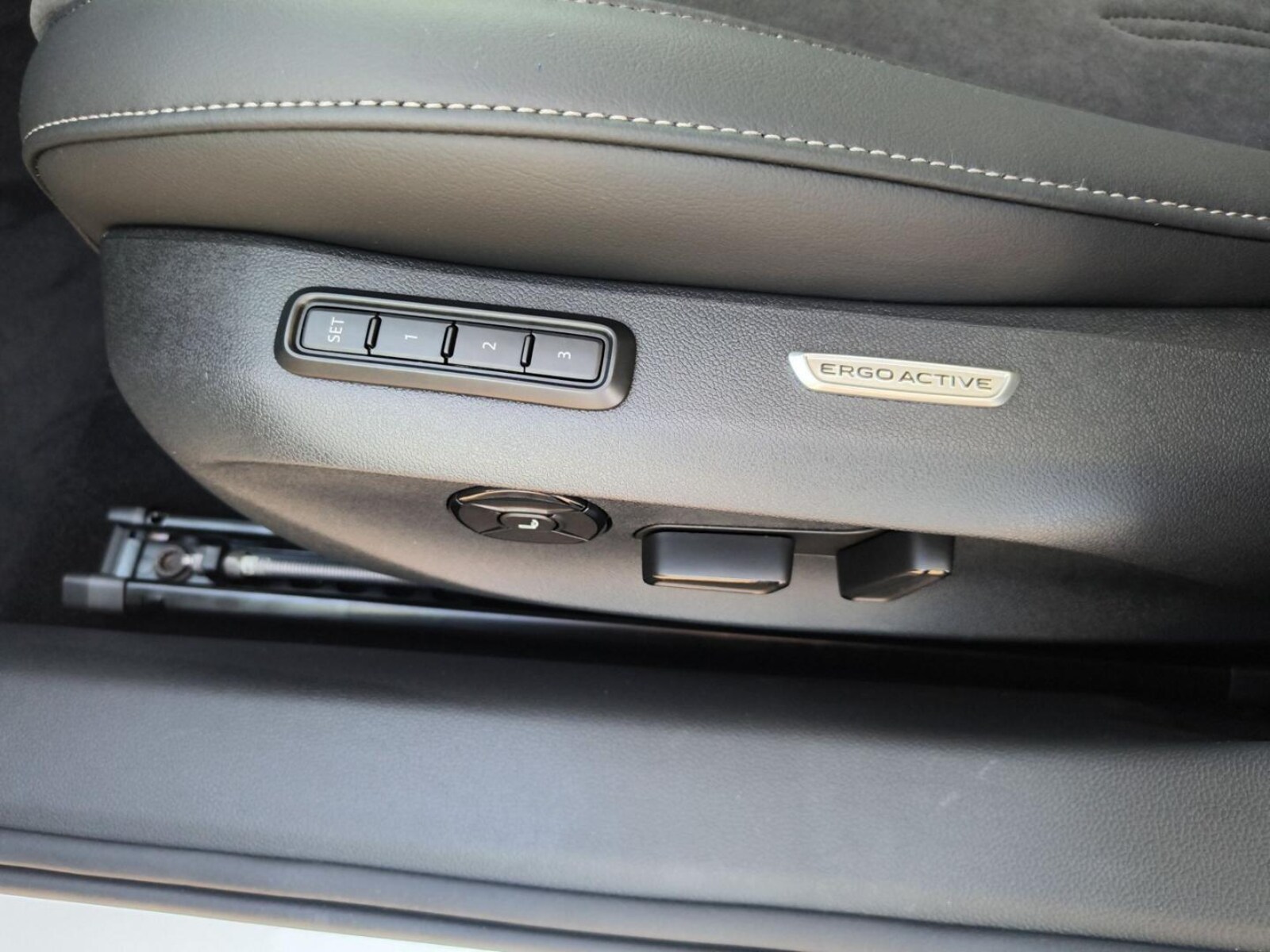 Volkswagen Passat – Bild 17