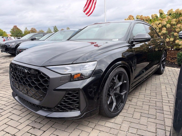2027 Audi RS Q8 SUV performance