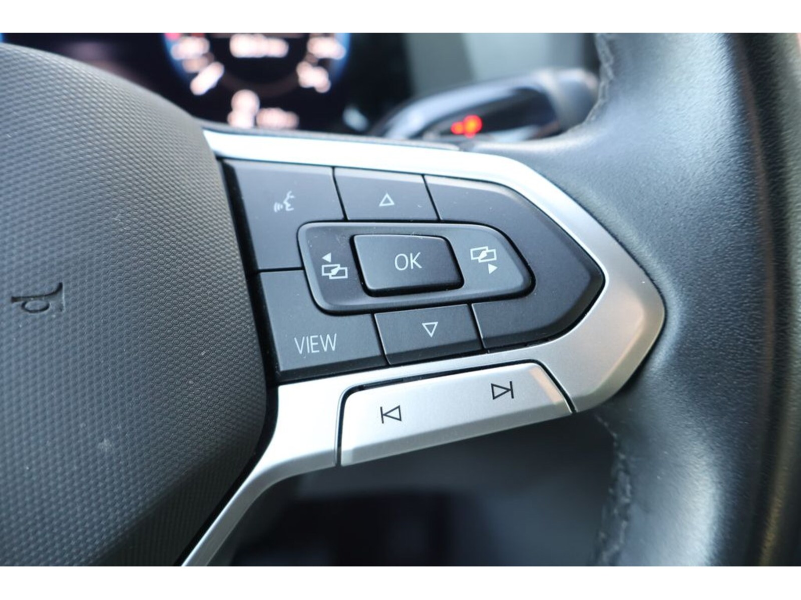Volkswagen Crafter Kasten mittlerer Radstand – Bild 11