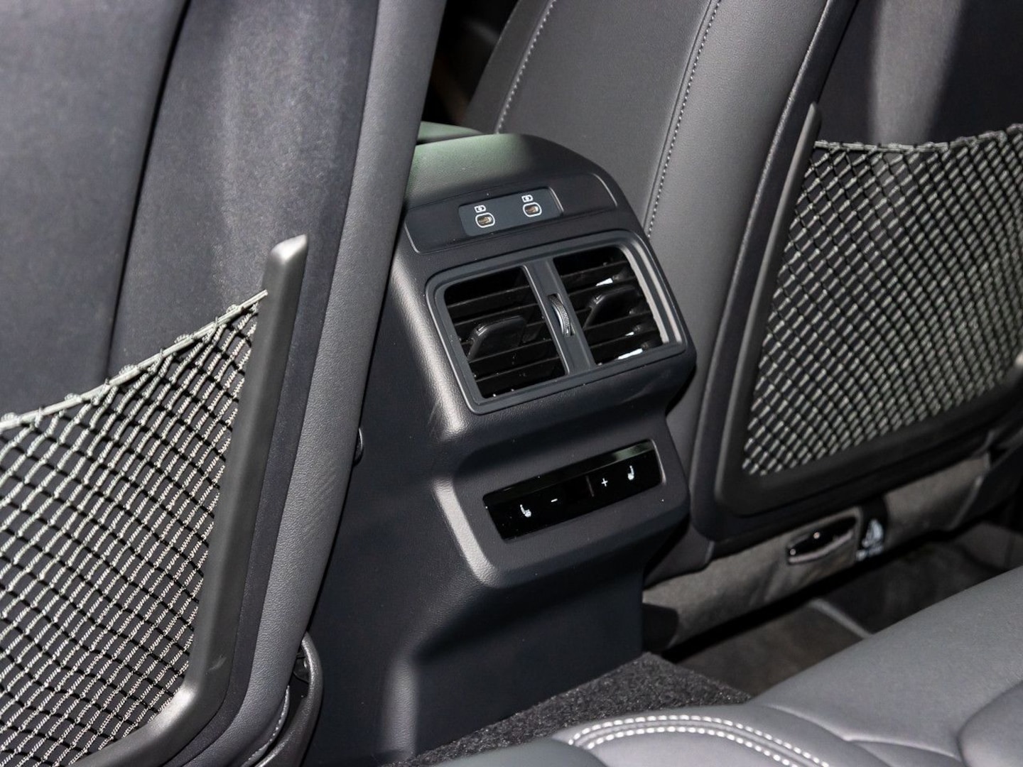 Bild über Audi Q5 SUV TDI quattro 150 kW S tronic - für weitere Informationen kontaktieren Sie den Audi Partner