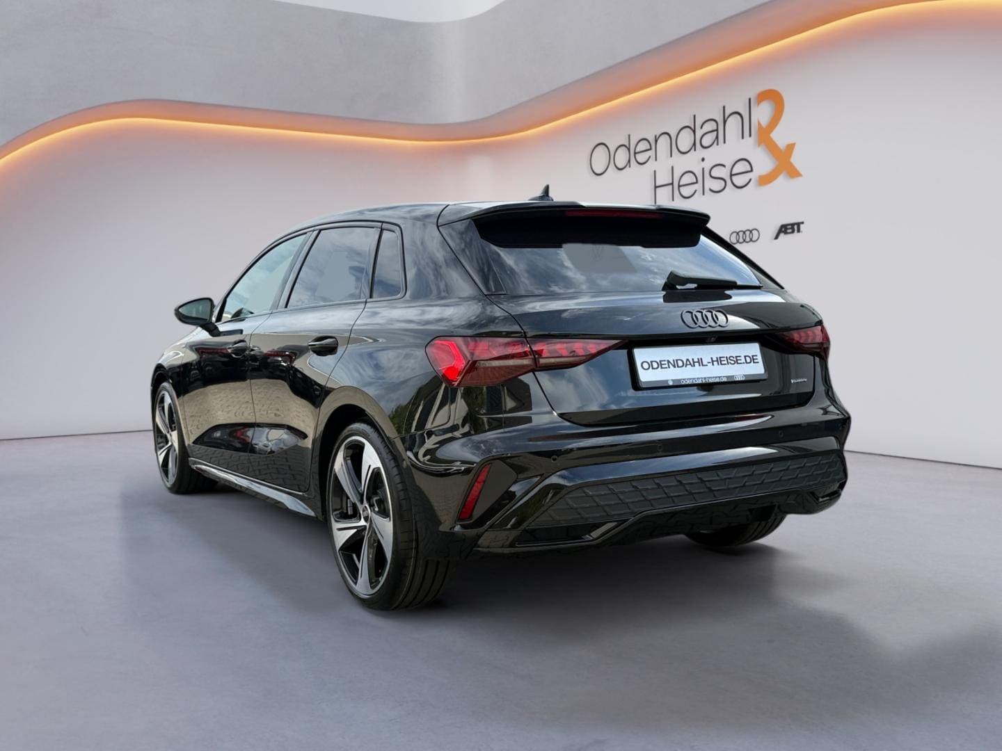Bild über Audi A3 Sportback S line TFSI quattro 150 kW S tronic - für weitere Informationen kontaktieren Sie den Audi Partner