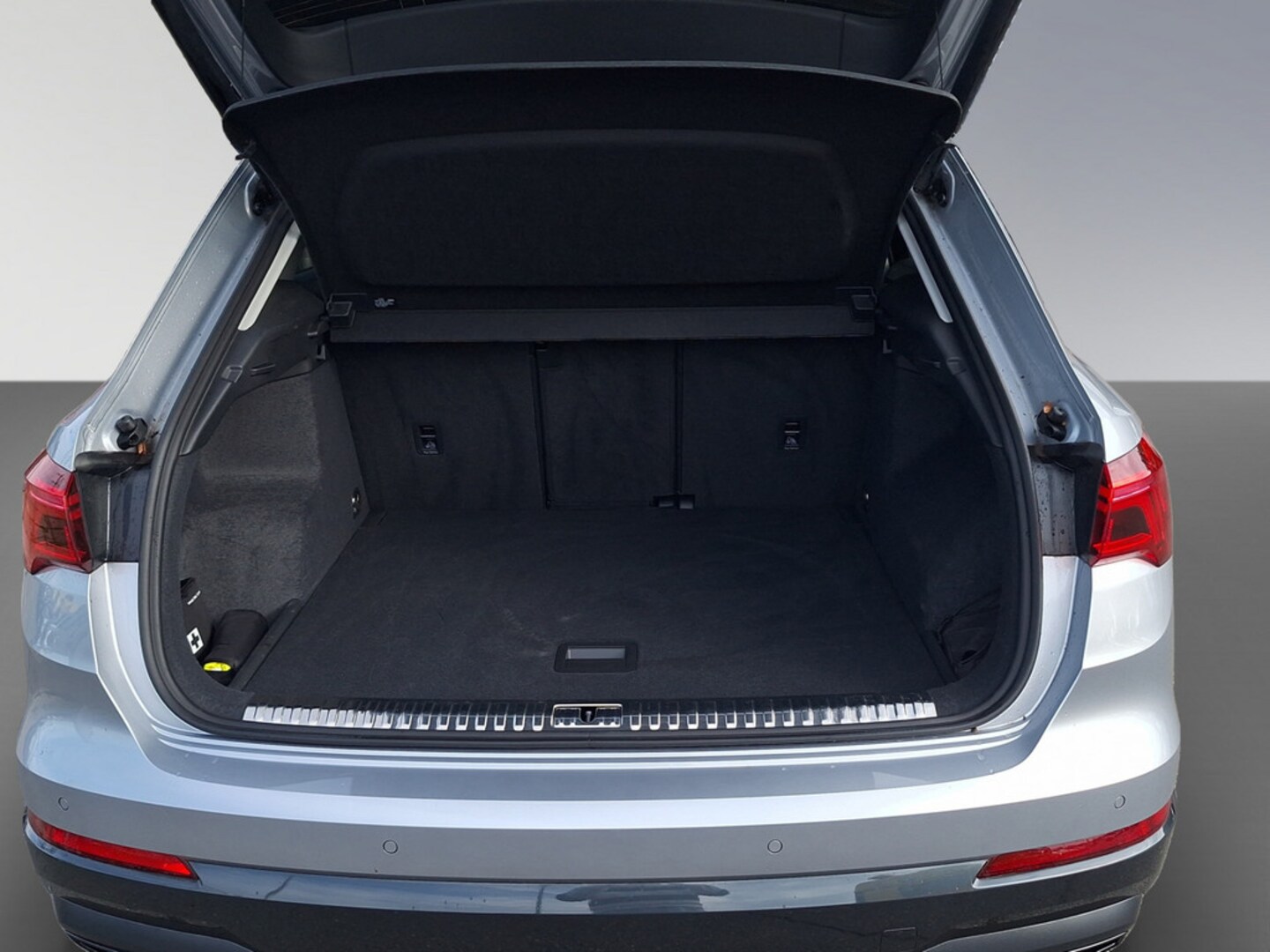 Bild über Audi Q3 TFSI 110 kW S tronic - für weitere Informationen kontaktieren Sie den Audi Partner