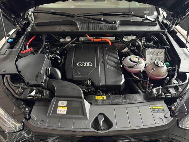 Image about Audi Q5 Sportback TFSI e S line business 55 TFSI e quattro S tronic
