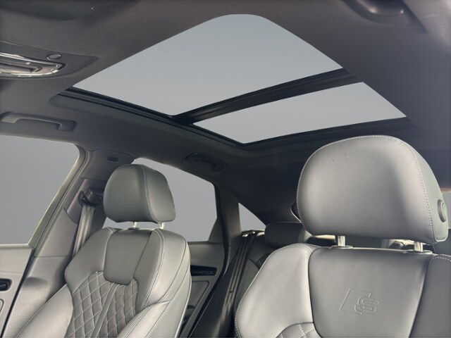 Image about Audi Q5 Sportback TFSI e S line business 55 TFSI e quattro S tronic