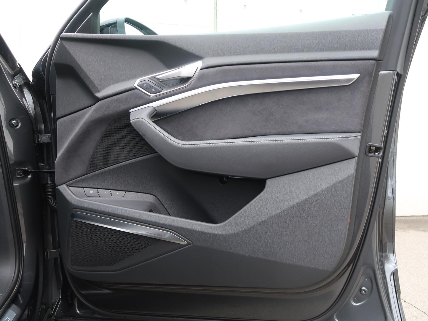 Image about Audi Q8 Sportback e-tron 55 e-tron S line