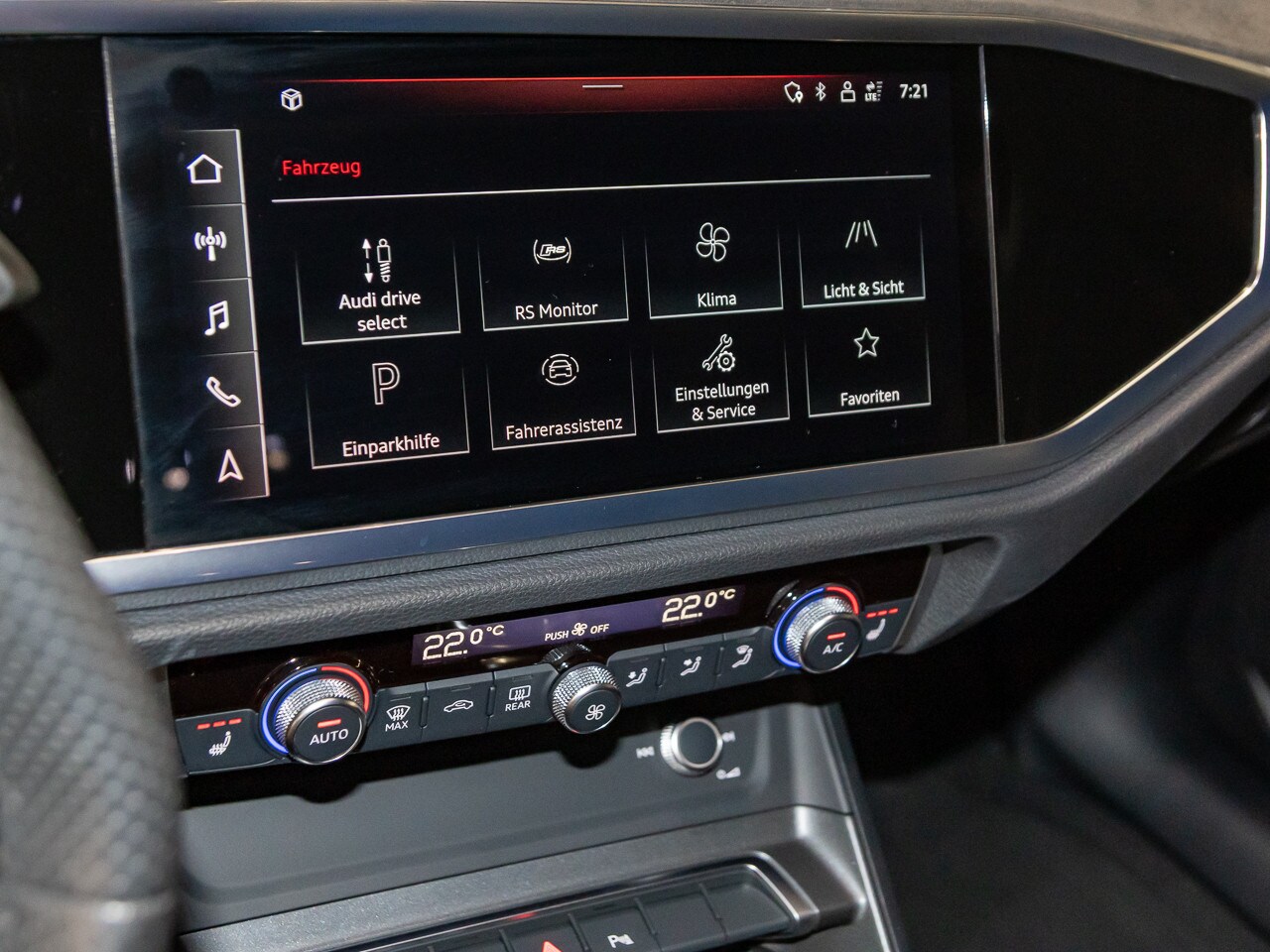 Image about Audi RS Q3 TFSI quattro S tronic