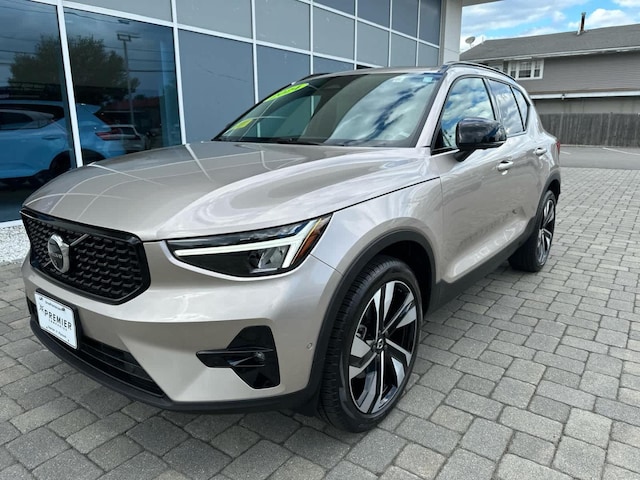 2024 Volvo XC40