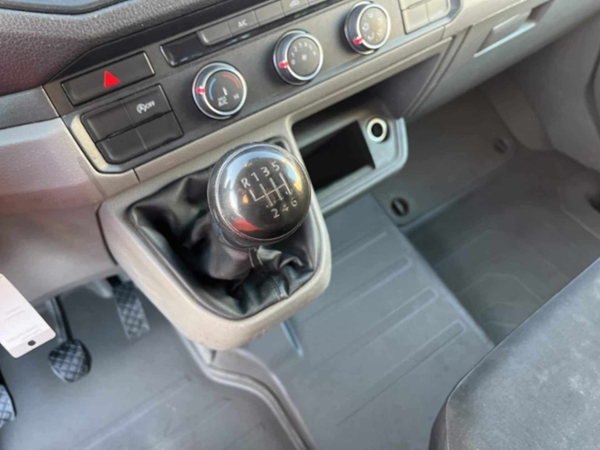 Volkswagen Crafter Doppelkabine mittlerer Radstand