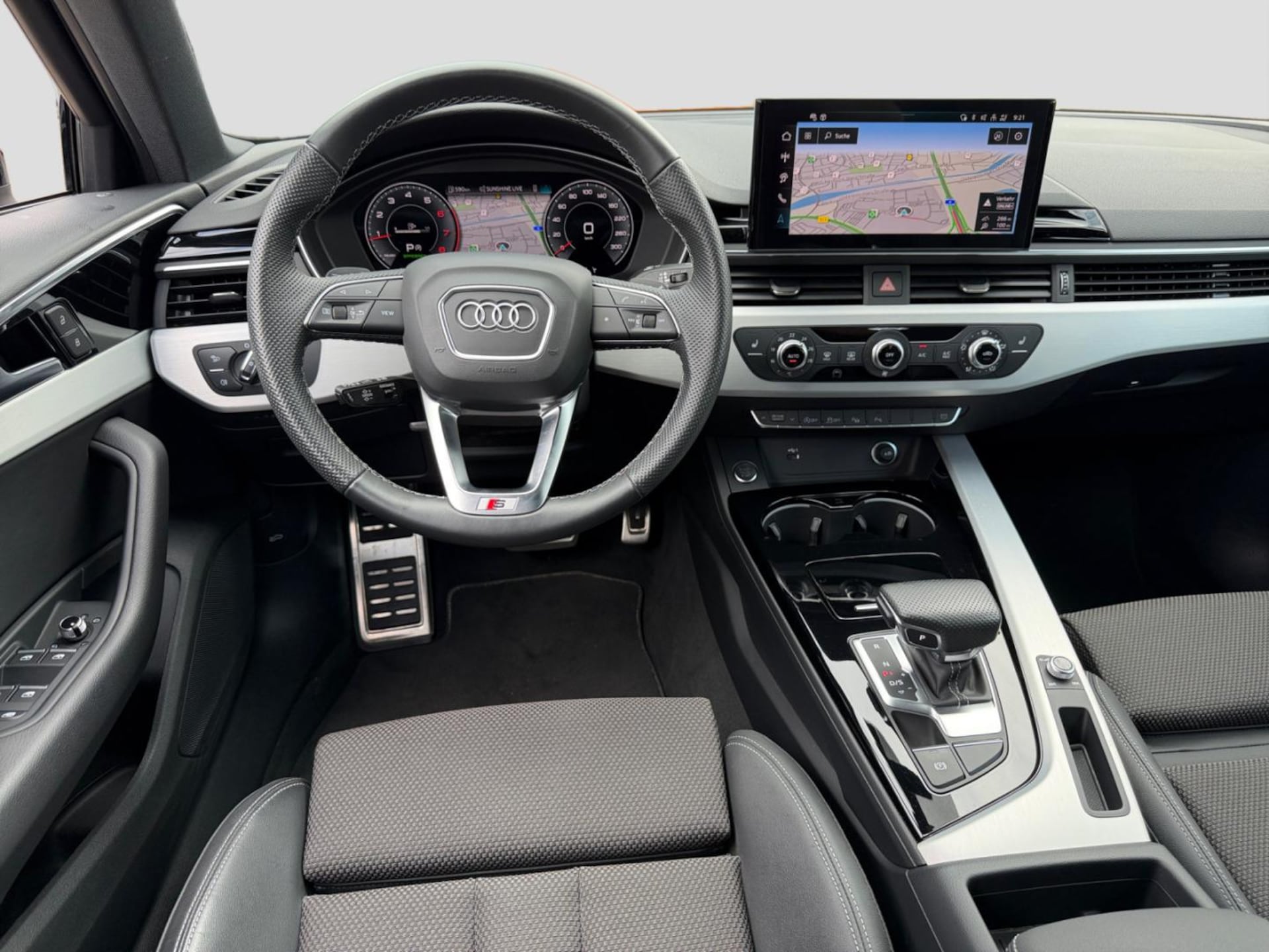 Audi A4 Avant S line