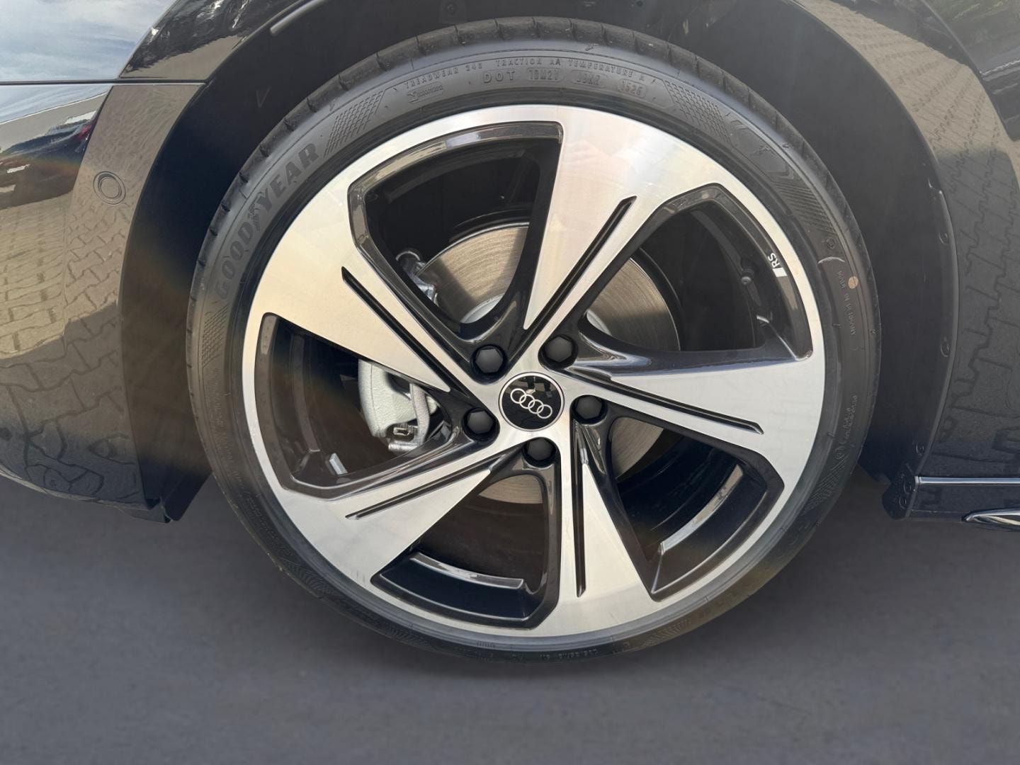 Bild über Audi A3 Sportback S line TFSI quattro 150 kW S tronic - für weitere Informationen kontaktieren Sie den Audi Partner