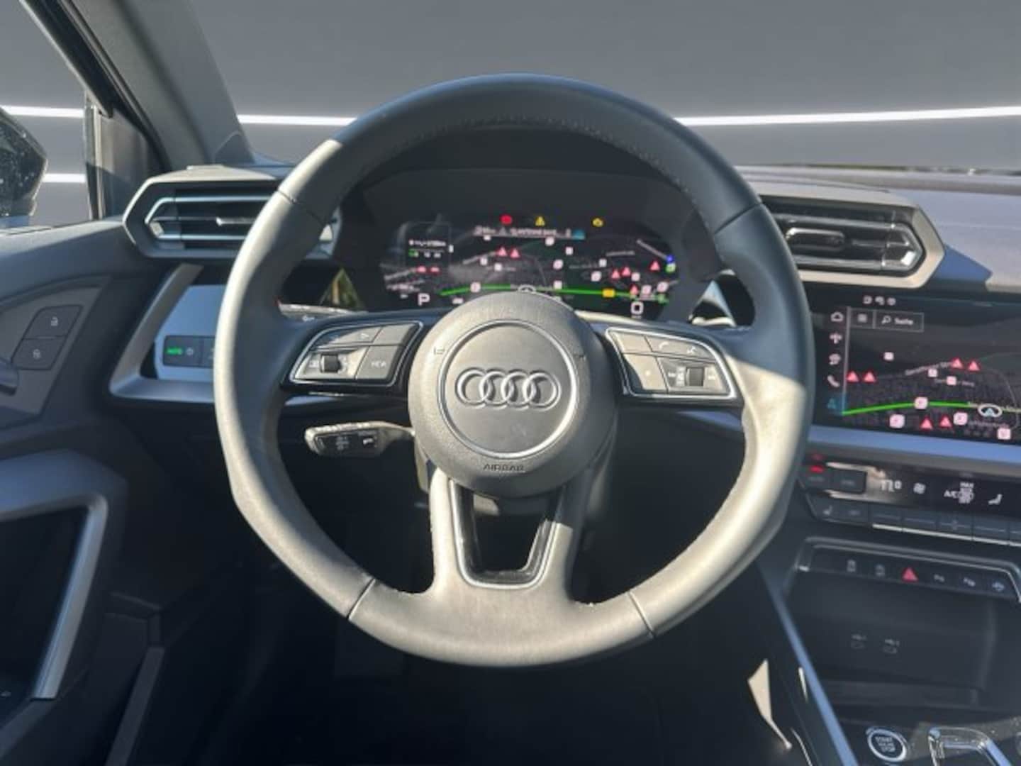 Bild über Audi A3 Sportback 30 TFSI S tronic - für weitere Informationen kontaktieren Sie den Audi Partner