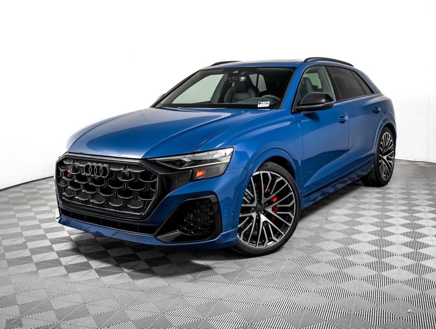 2026 Audi SQ8 Premium Plus quattro's photo