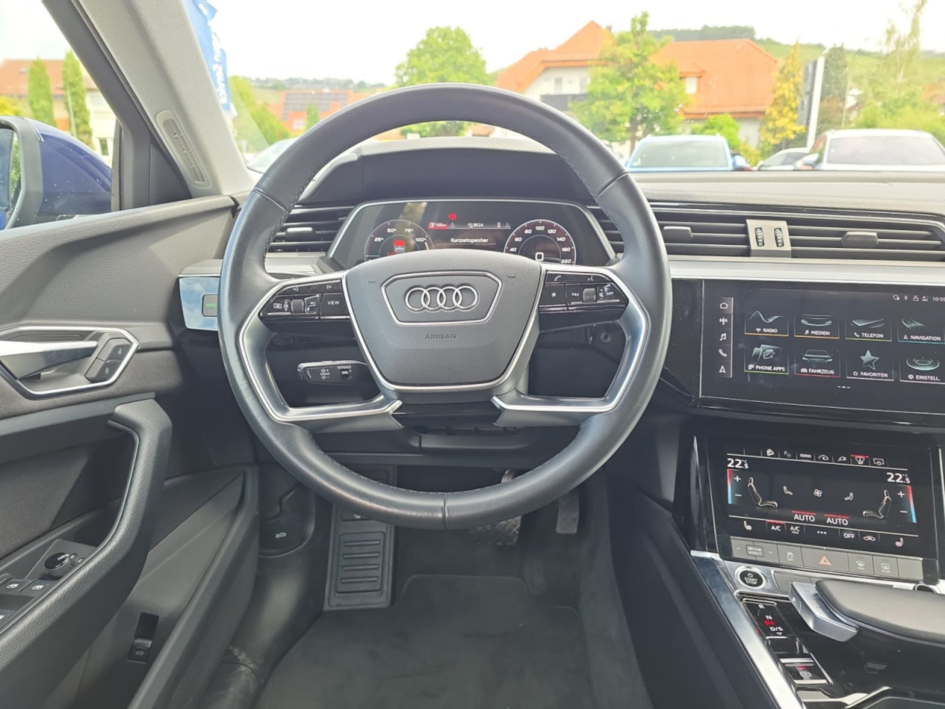 Audi e-tron advanced
