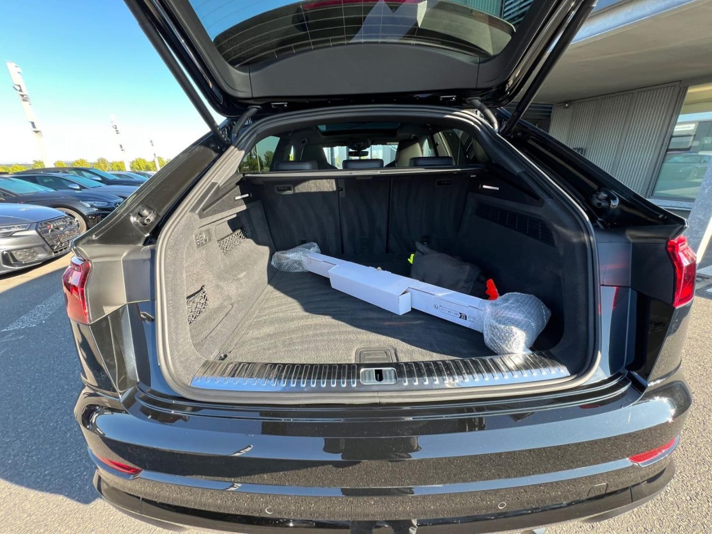 Bild über Audi SQ8 SUV TFSI quattro tiptronic - für weitere Informationen kontaktieren Sie den Audi Partner