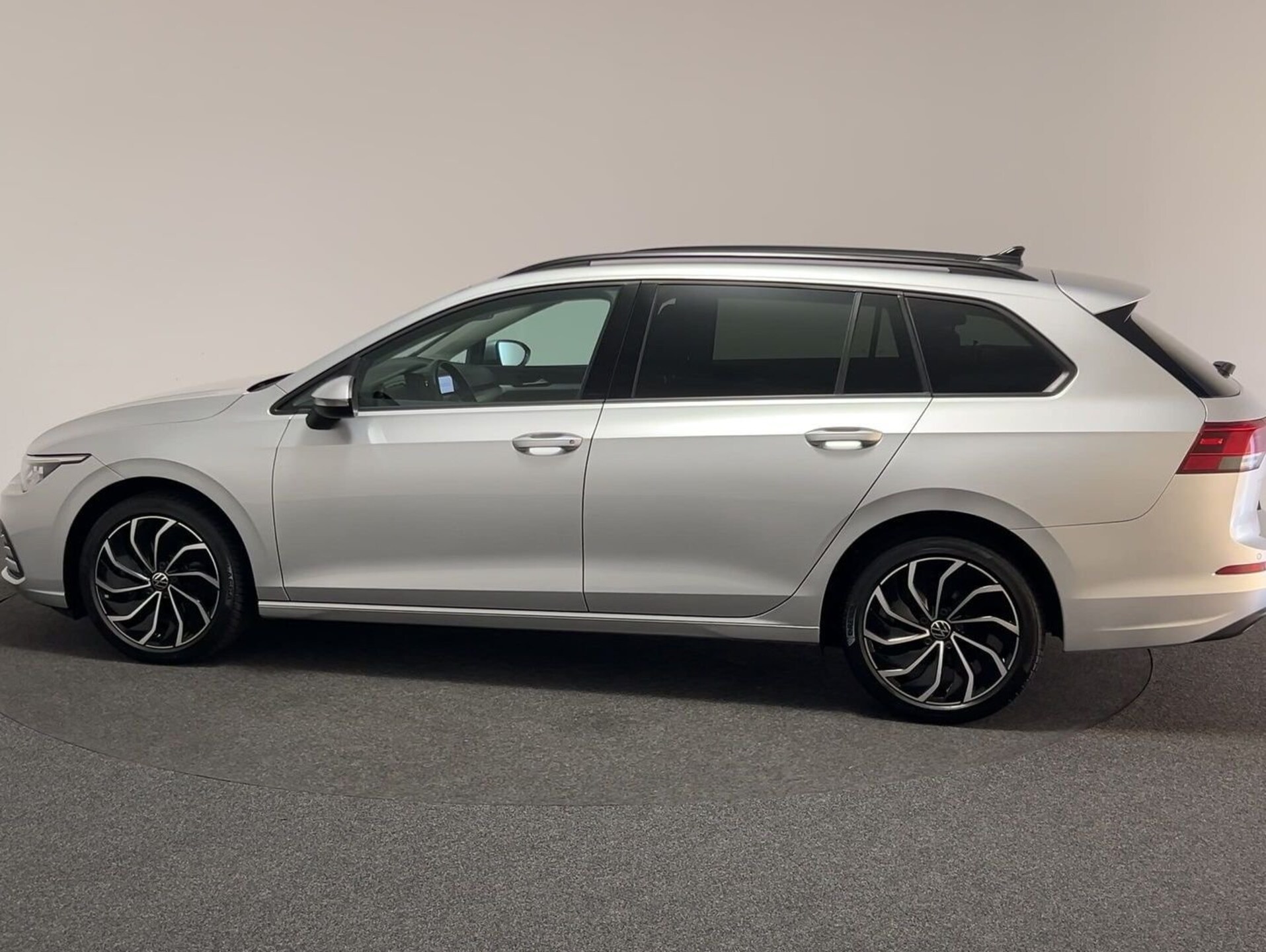 Volkswagen Golf Variant Life