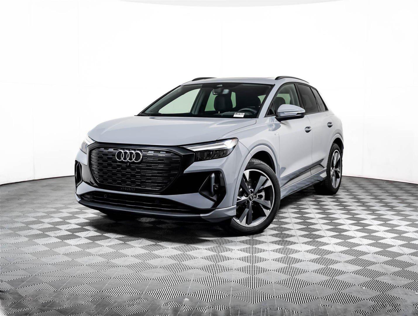 2025 Audi Q4 e-tron 55 Premium Plus quattro's photo