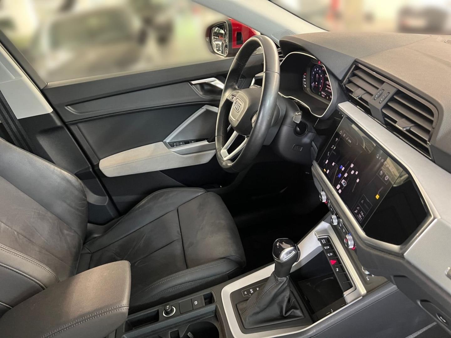 Bild über Audi Q3 Sportback S line 40 TFSI quattro S tronic - für weitere Informationen kontaktieren Sie den Audi Partner