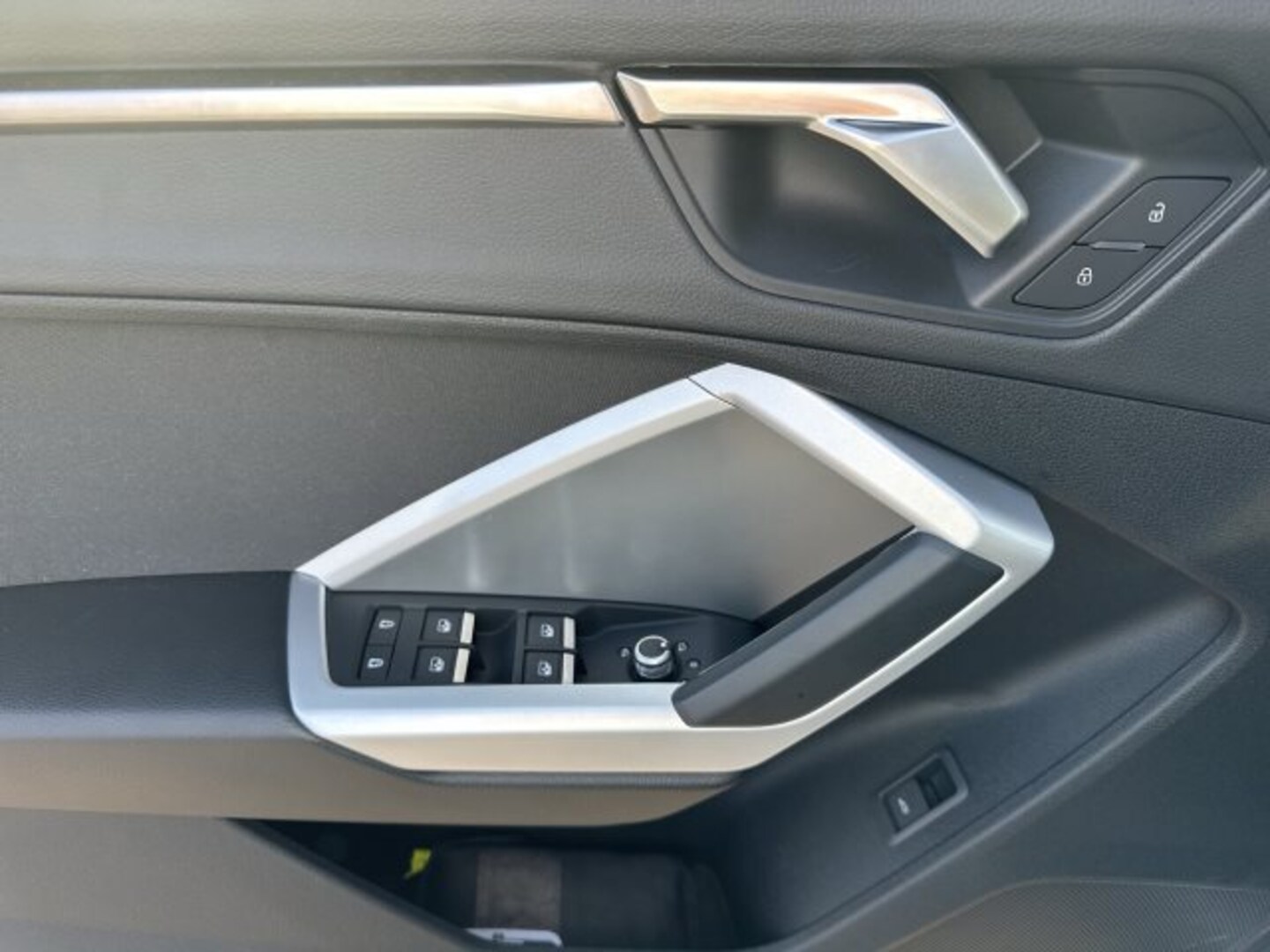 Bild über Audi Q3 TDI 110 kW S tronic - für weitere Informationen kontaktieren Sie den Audi Partner