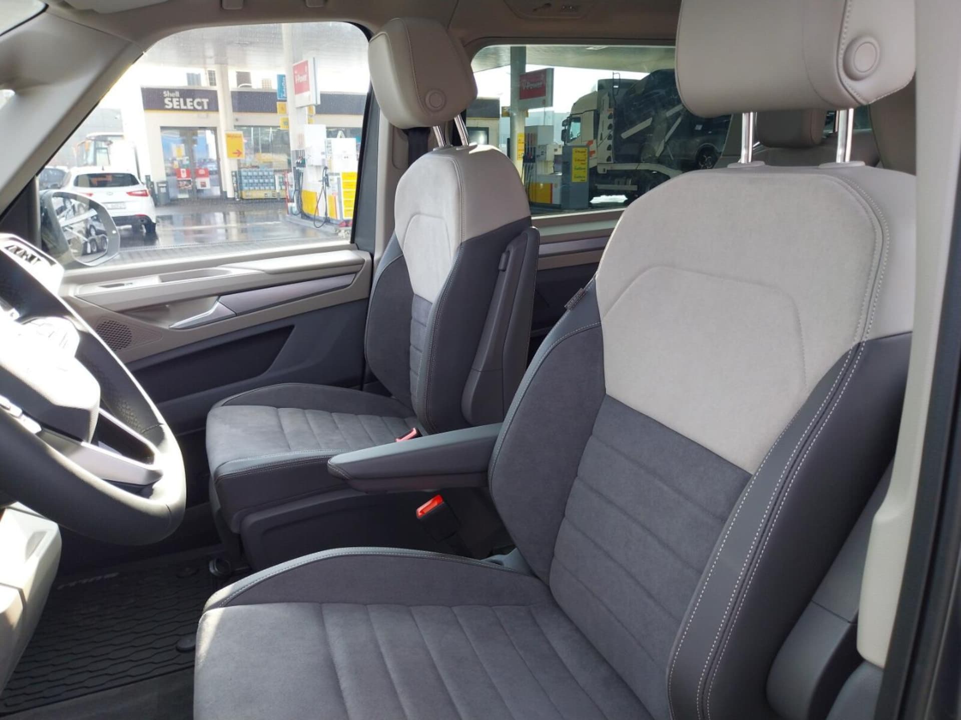 Volkswagen Multivan długi rozstaw osi Life