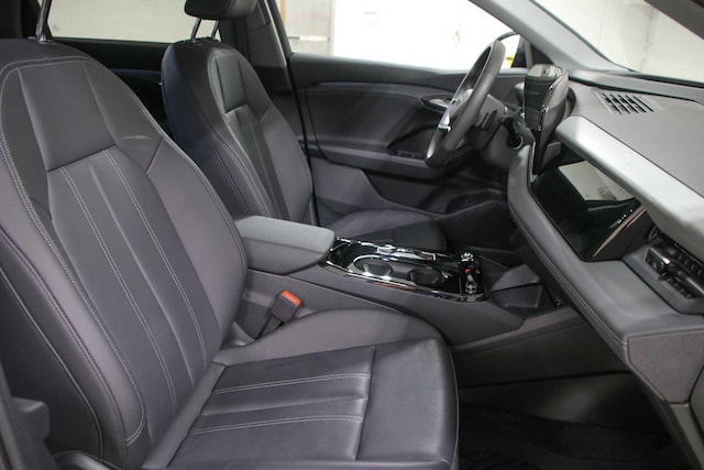 2025 Audi Q6 e-tron Premium Plus - Photo 19