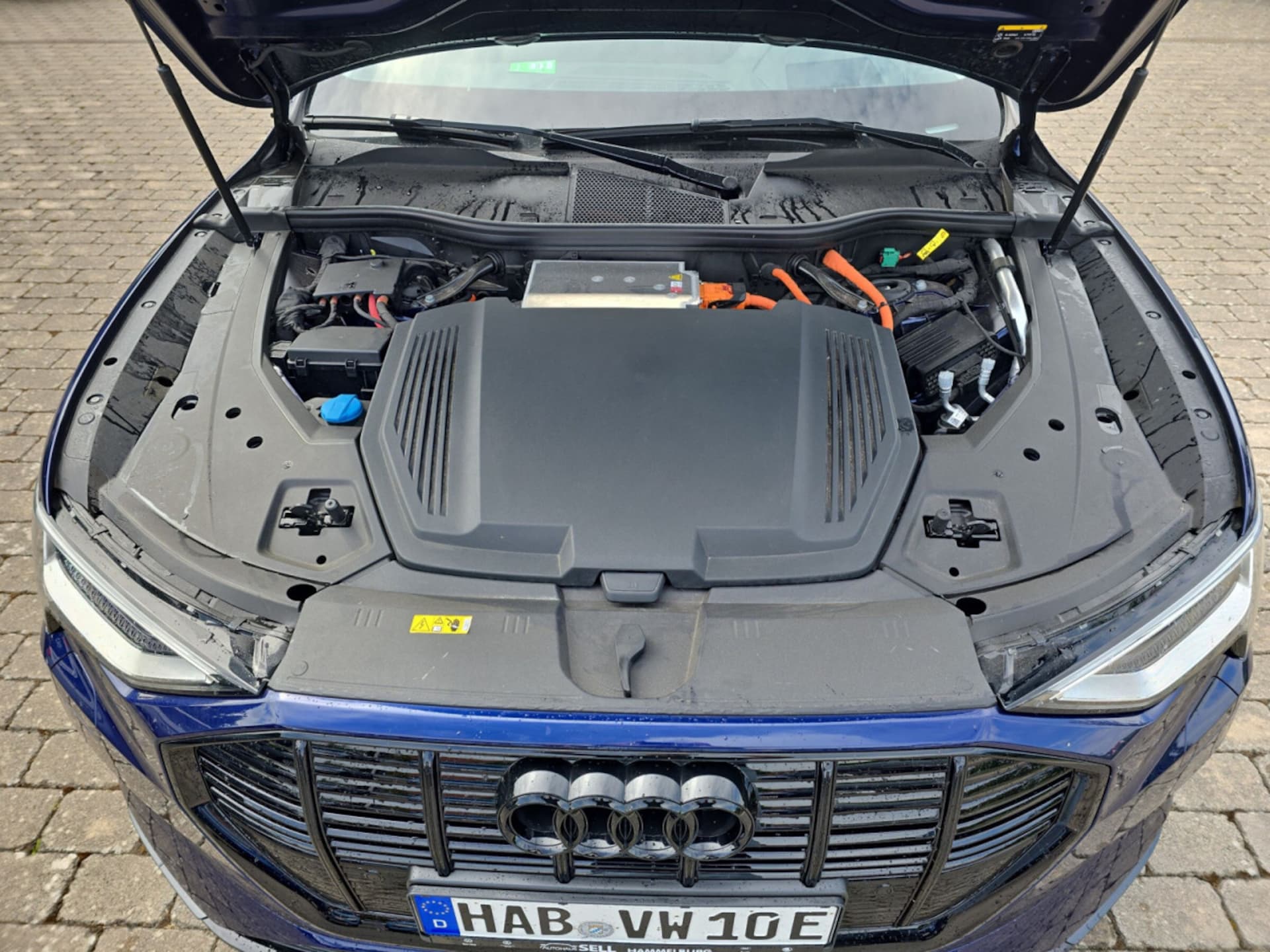 Audi e-tron advanced