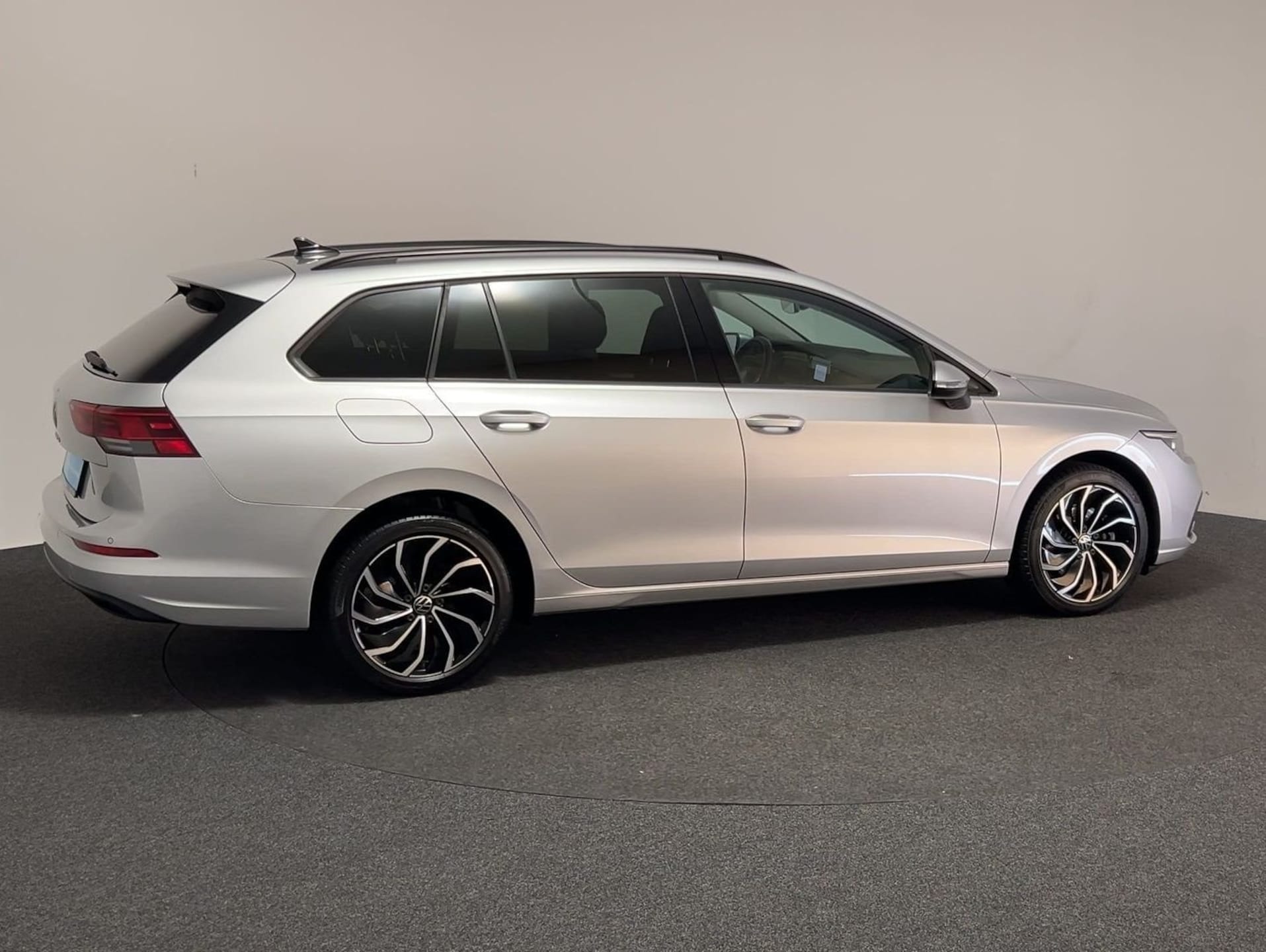 Volkswagen Golf Variant Life
