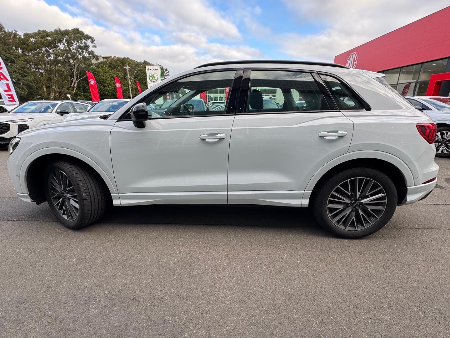 Image about Audi Q3 35 TFSI S tronic