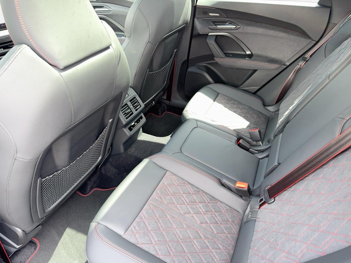 Bild über Audi SQ5 Sportback TFSI 270 kW S tronic - für weitere Informationen kontaktieren Sie den Audi Partner
