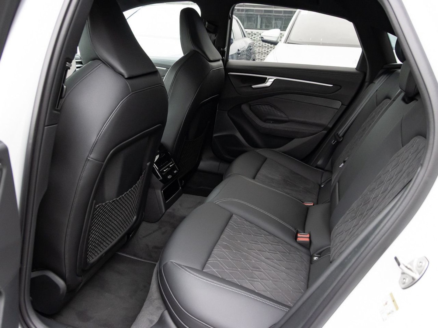 Bild über Audi A6 Limousine e-hybrid edition one e-hybrid quattro 220 kW S tronic - für weitere Informationen kontaktieren Sie den Audi Partner