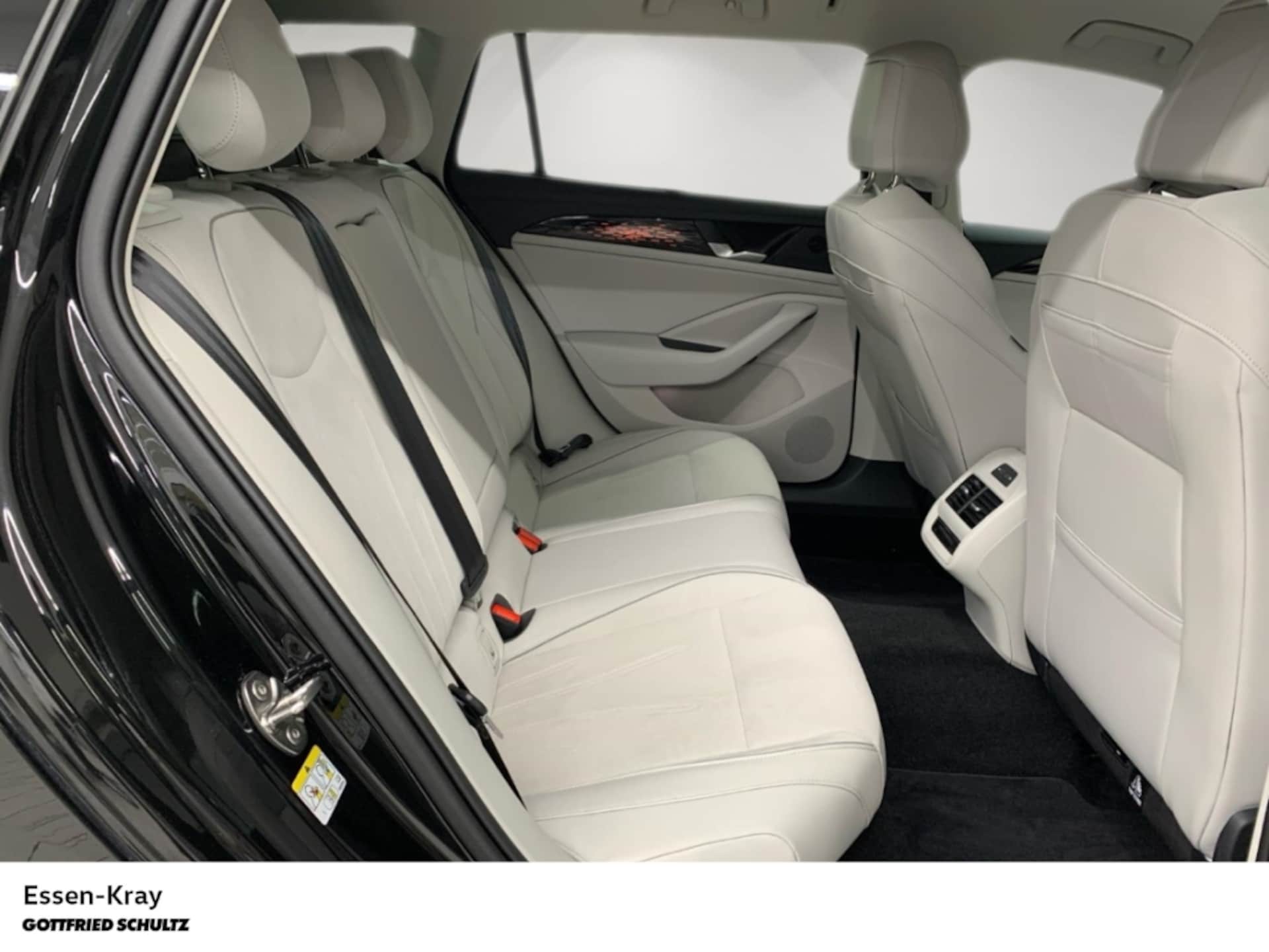 Volkswagen Passat Elegance