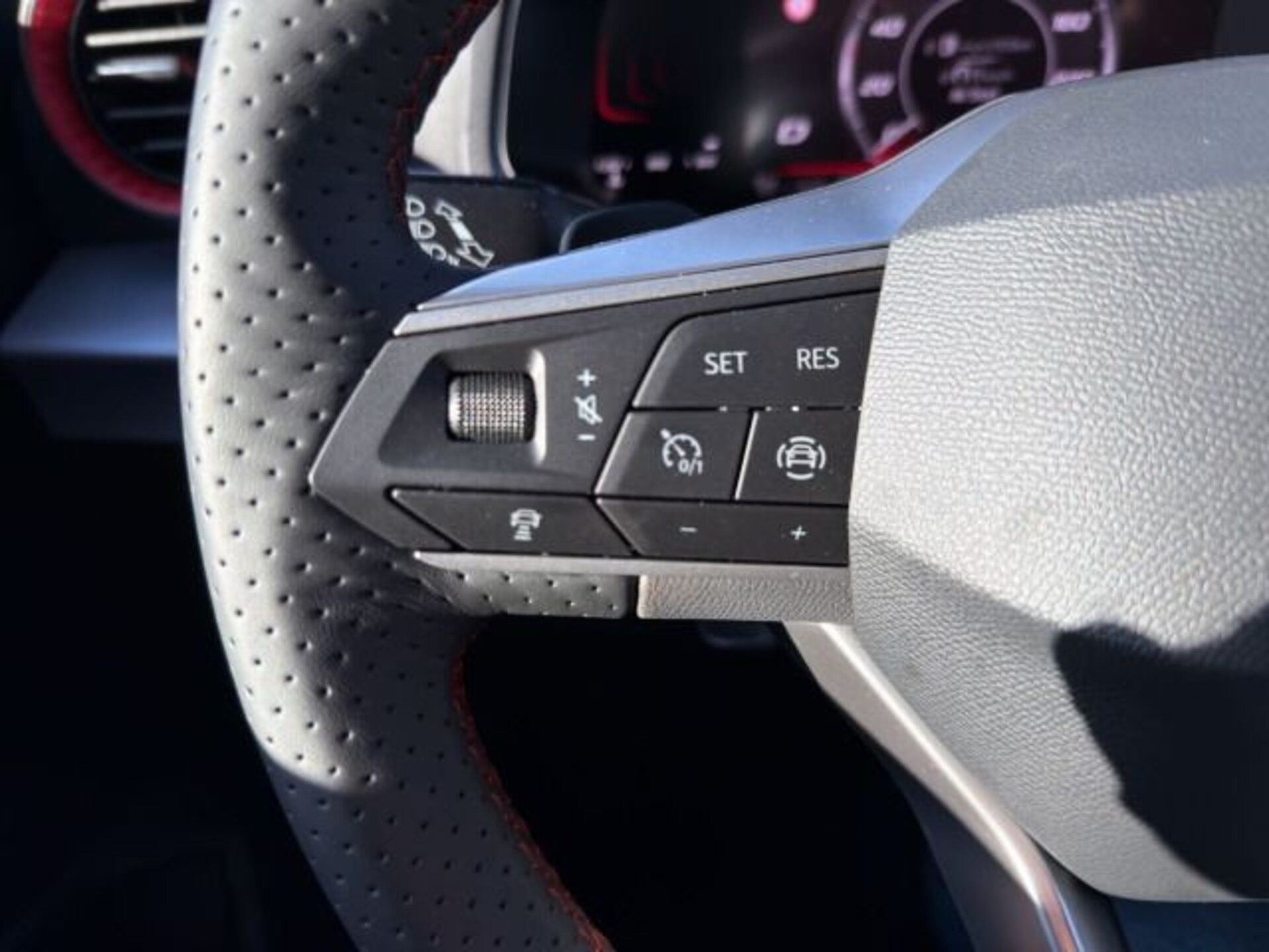 SEAT Arona FR