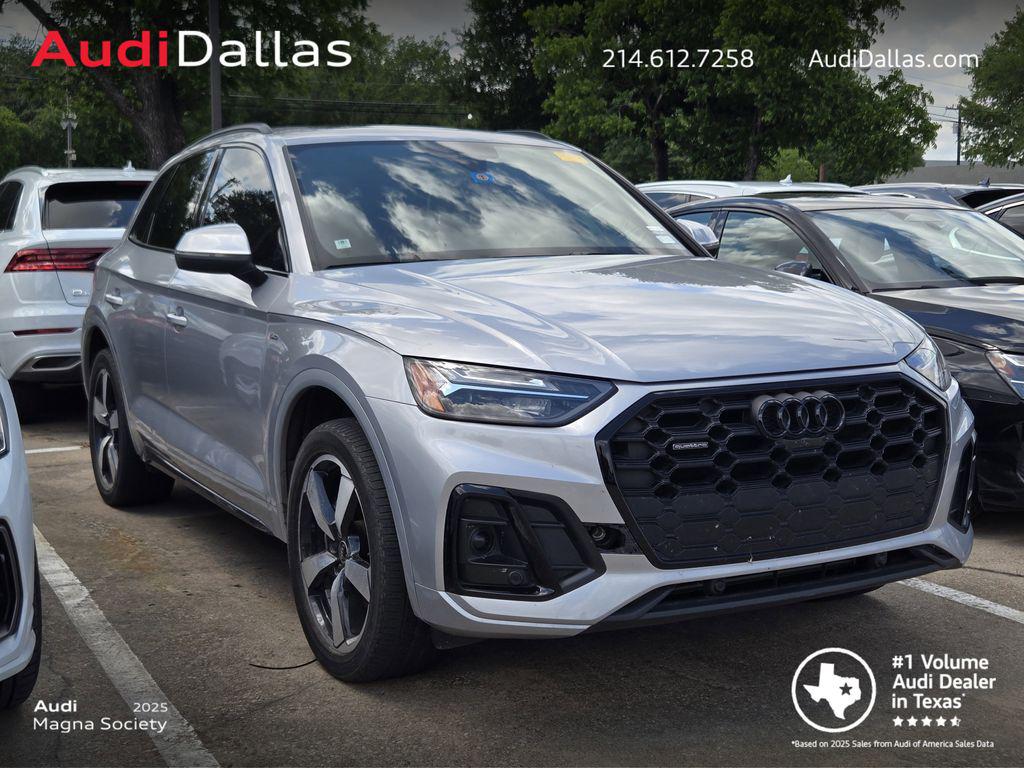2023 Audi Q5 45 Premium Plus's photo
