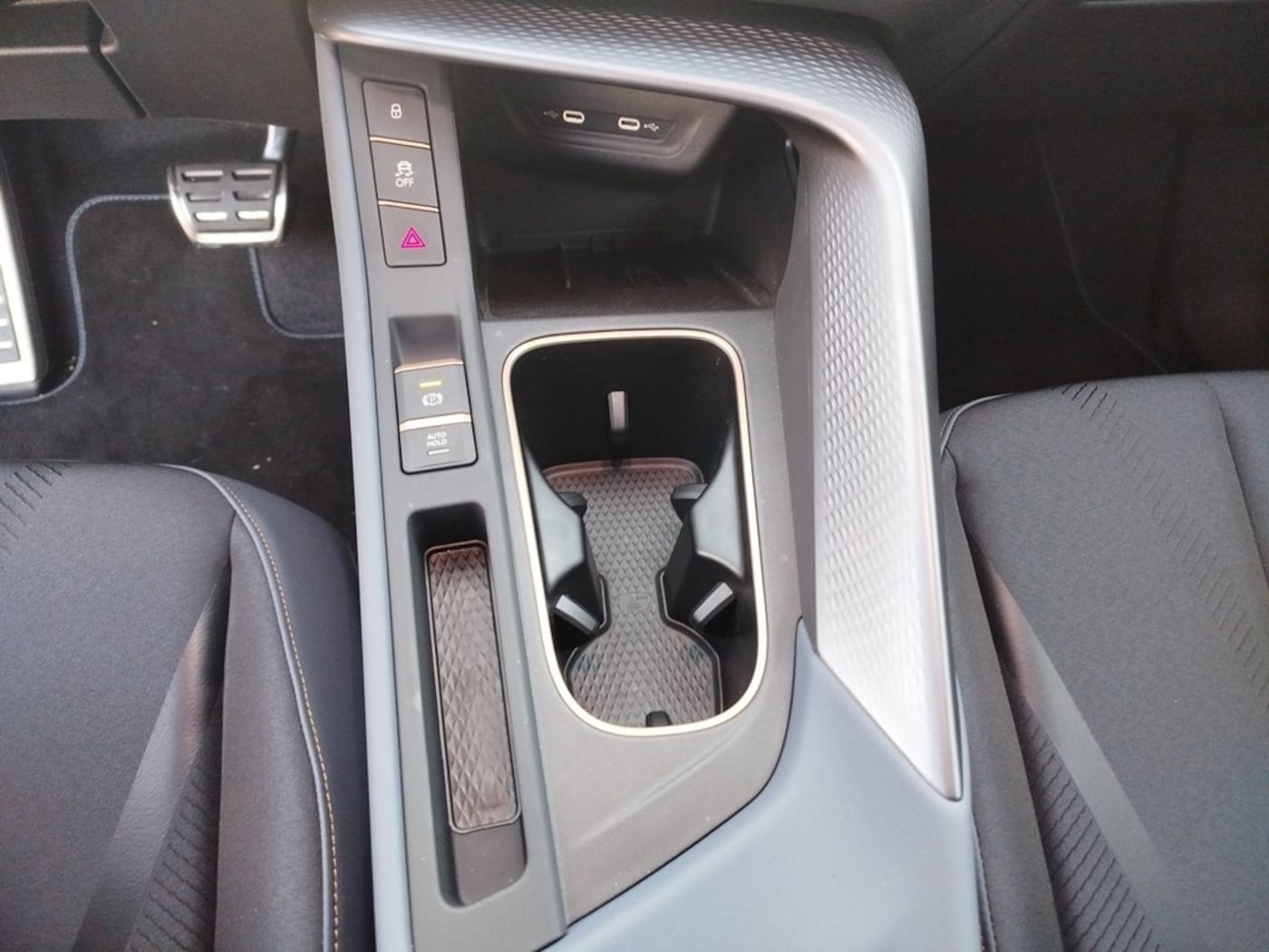 CUPRA Terramar 1.5 TSI e-Hybrid DSG 150 kW (204 CV) — photo 10