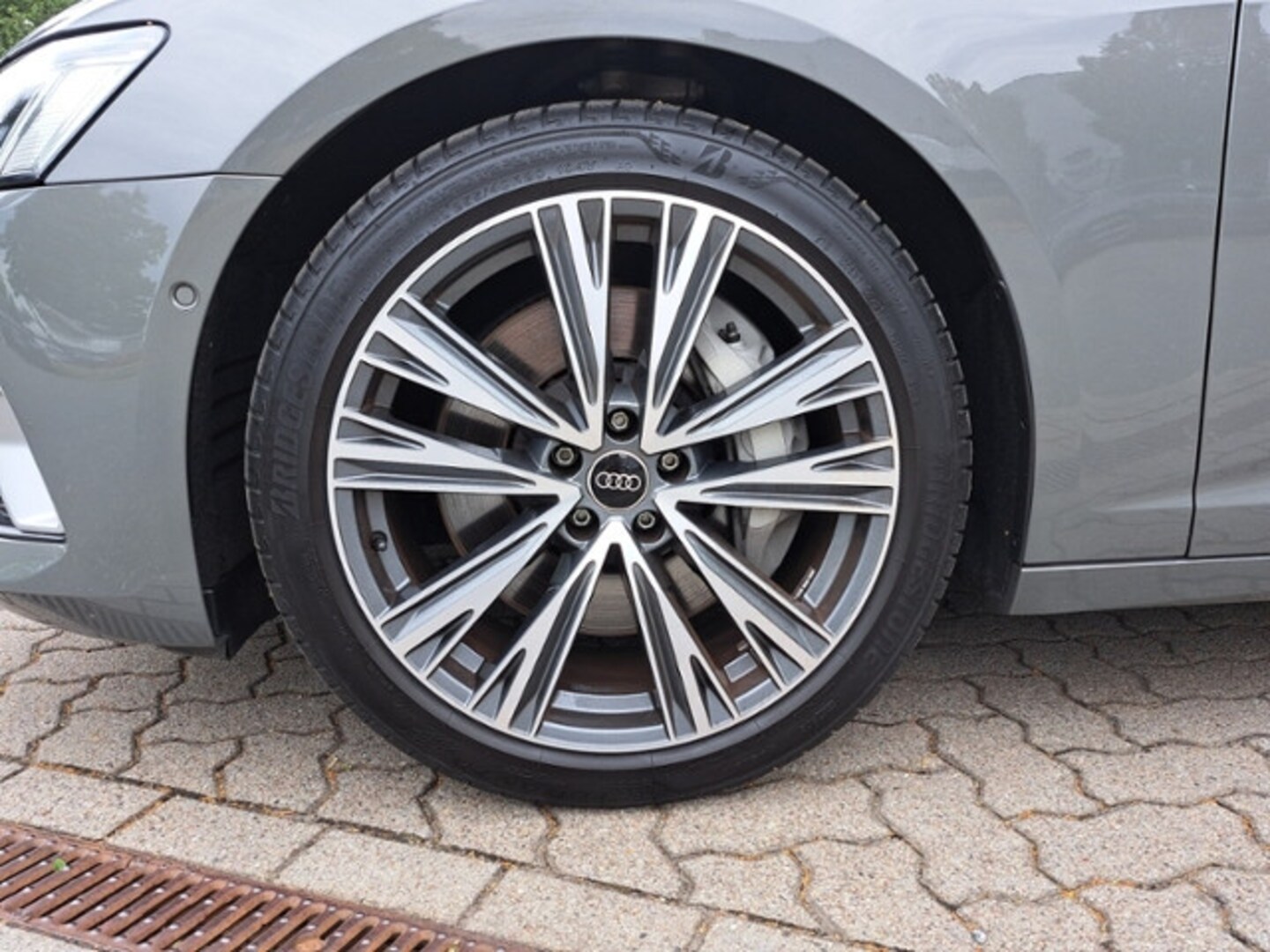 Bild über Audi A6 Avant TFSI e advanced 50 TFSI e quattro S tronic - für weitere Informationen kontaktieren Sie den Audi Partner