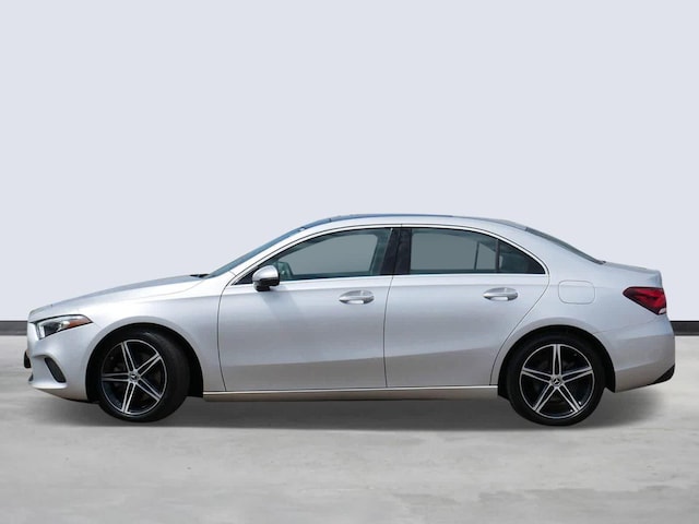 2020 Mercedes-Benz A 220