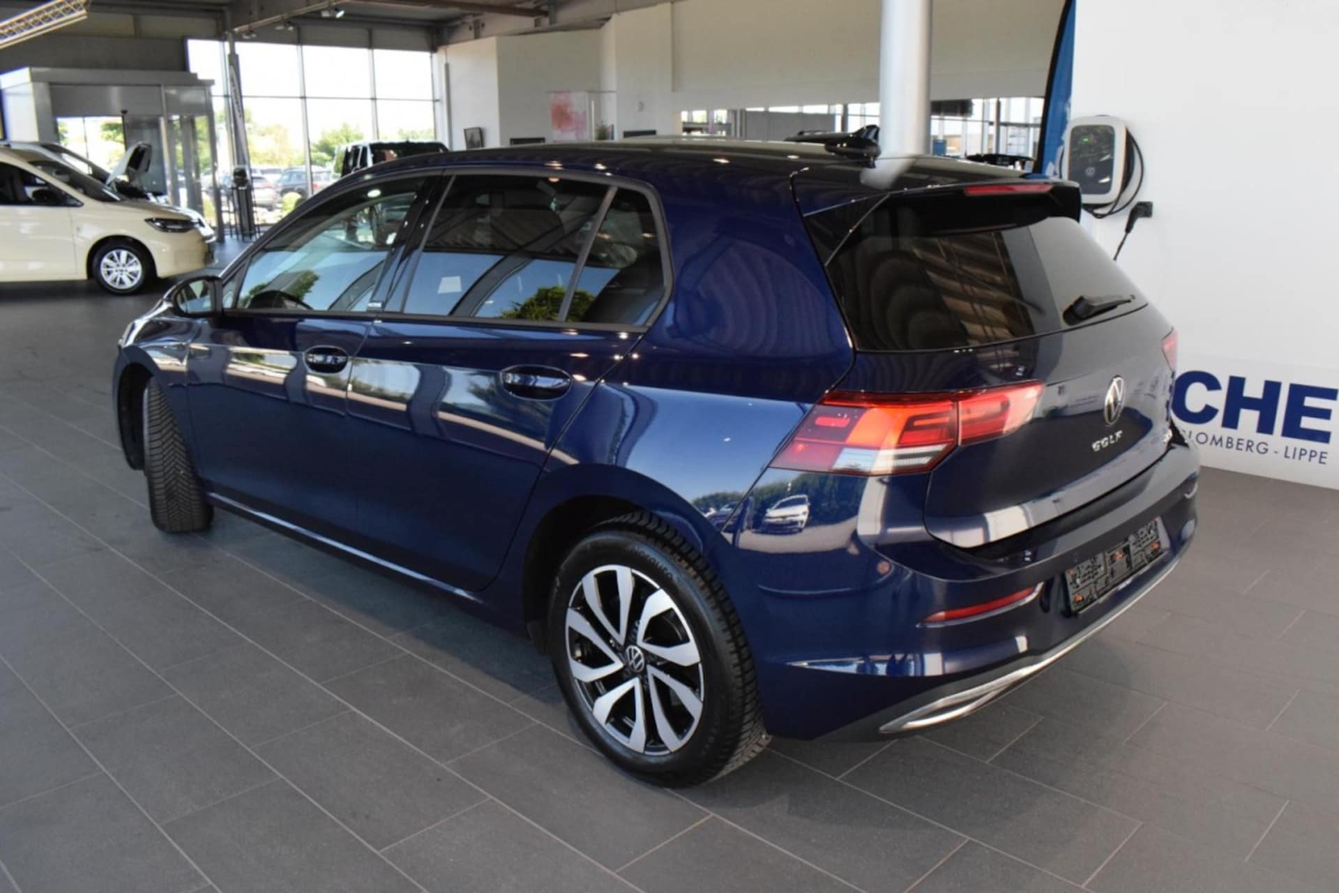 Volkswagen Golf Life