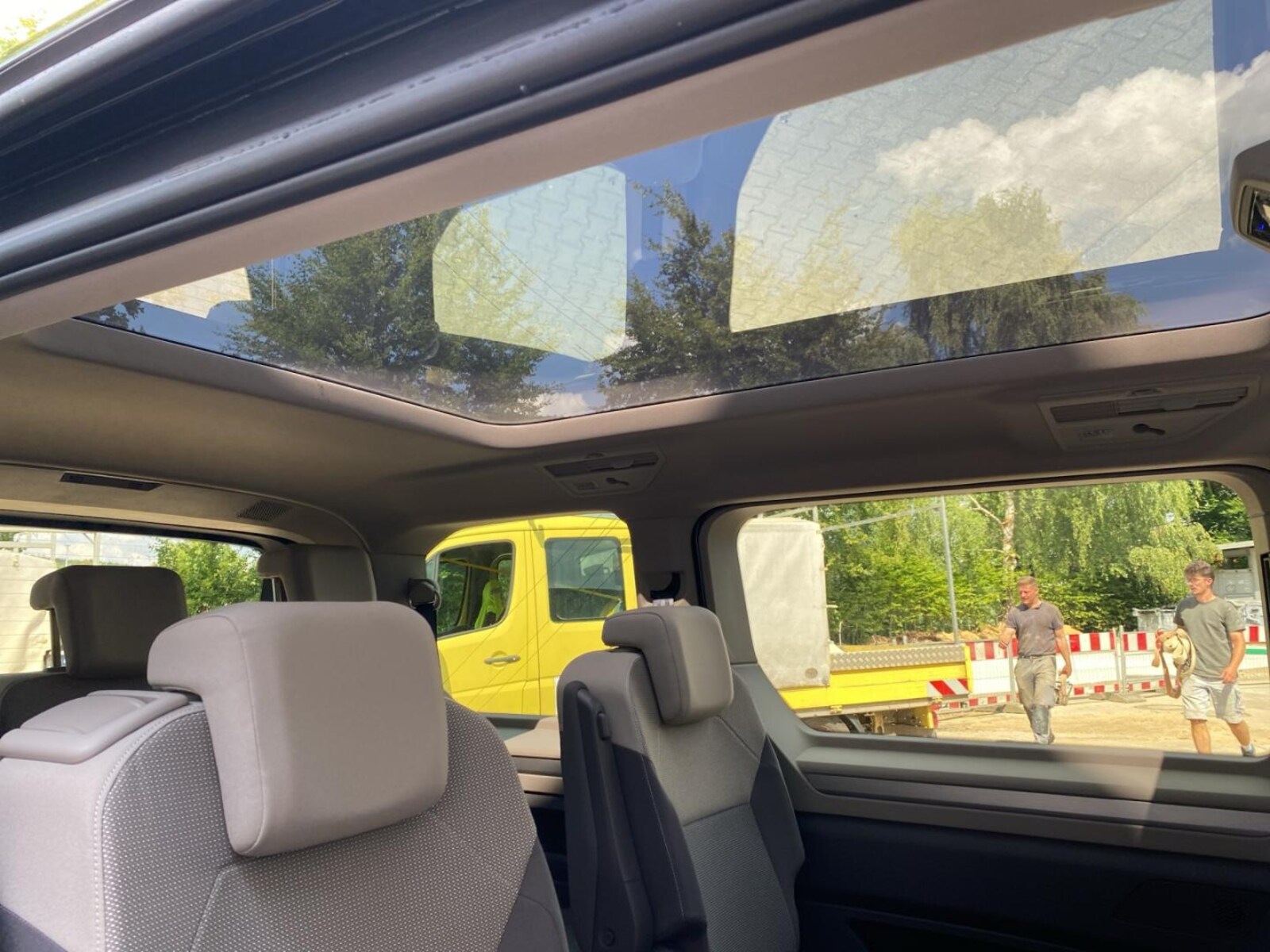 Volkswagen Multivan – Bild 18