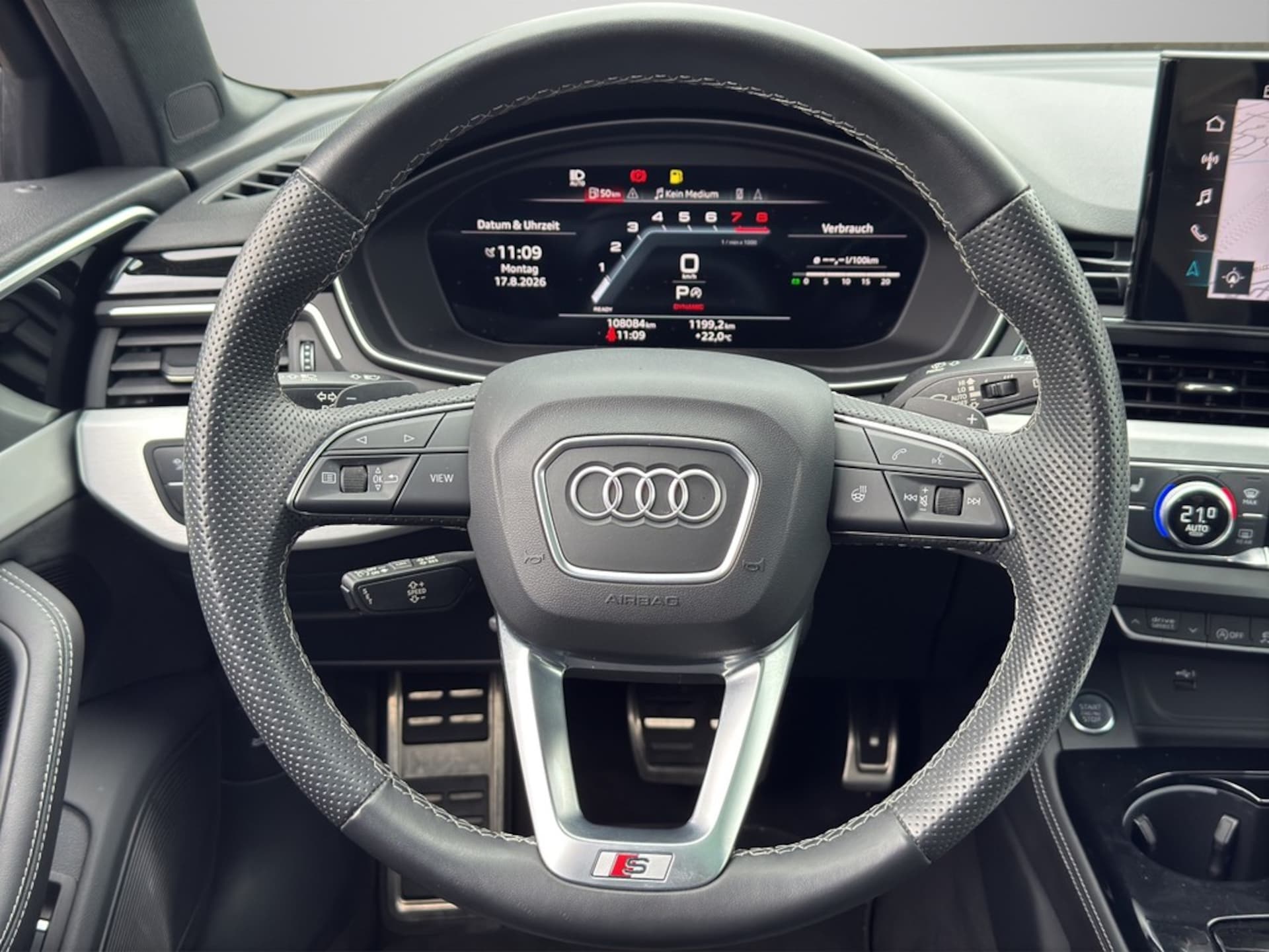 Audi A4 Avant S line