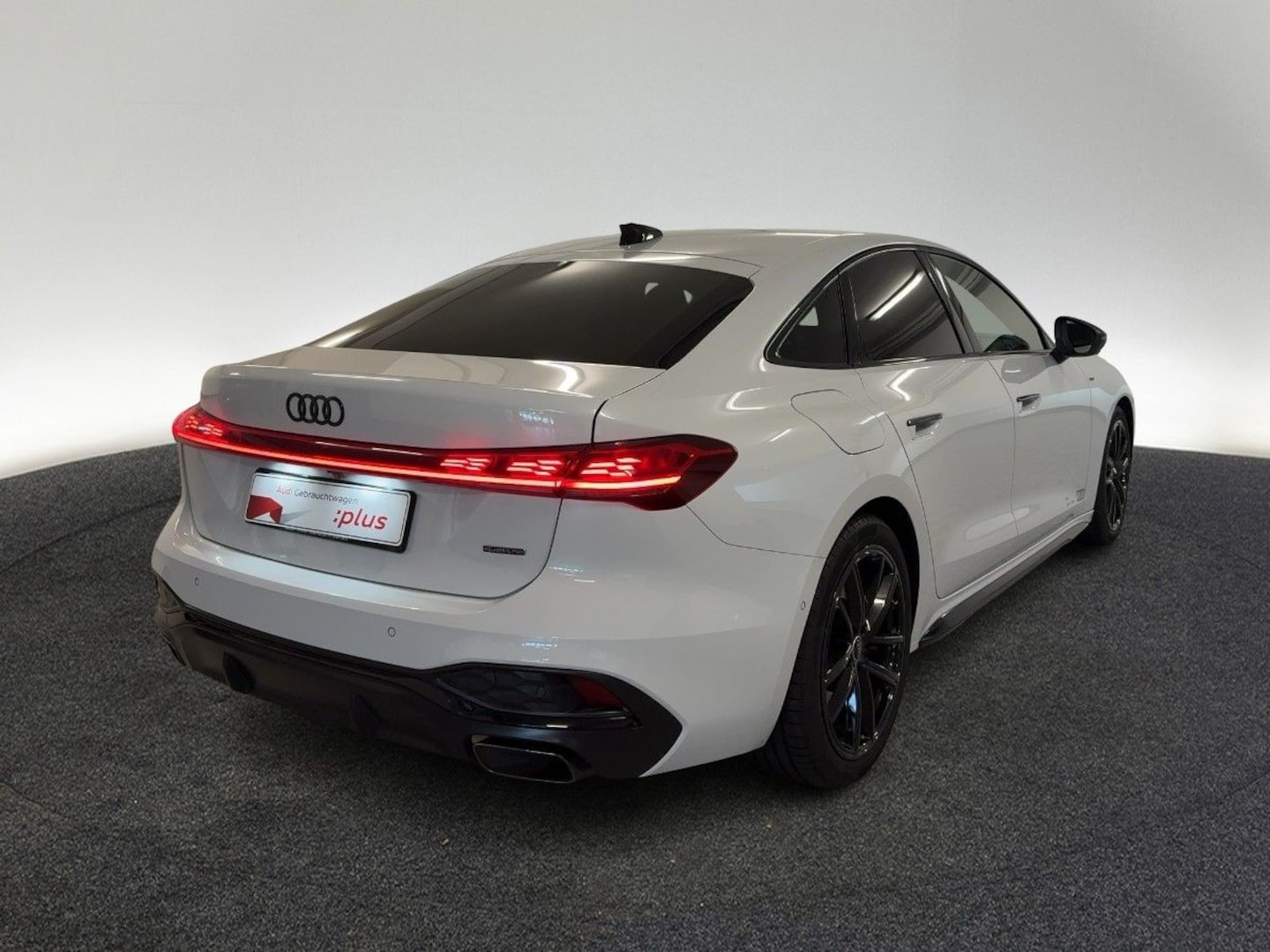 Bild über Audi A5 Limousine e-hybrid e-hybrid quattro 270 kW S tronic - für weitere Informationen kontaktieren Sie den Audi Partner