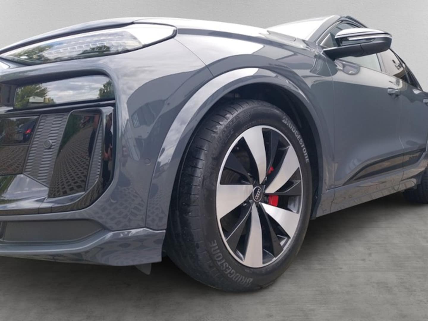 Bild über Audi Q6 SUV e-tron e-tron quattro - für weitere Informationen kontaktieren Sie den Audi Partner